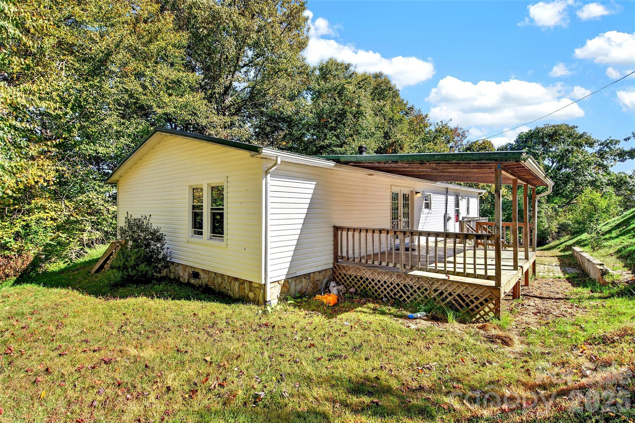 1685 Arbuckle Road Property Photo 1