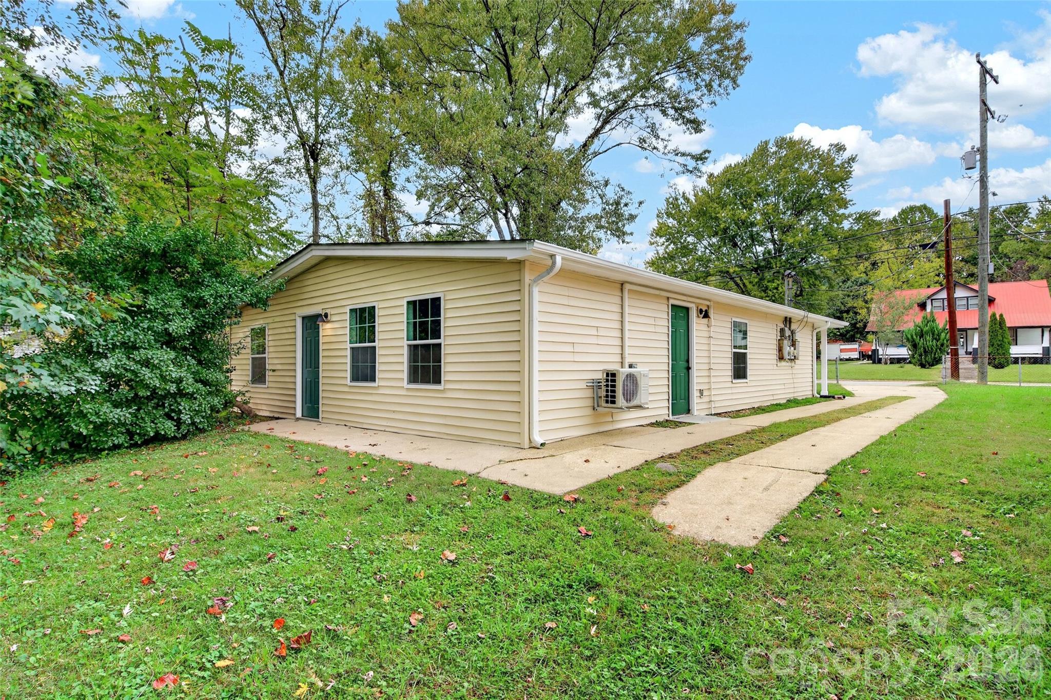 432 & 422 E Main Street Property Photo 6