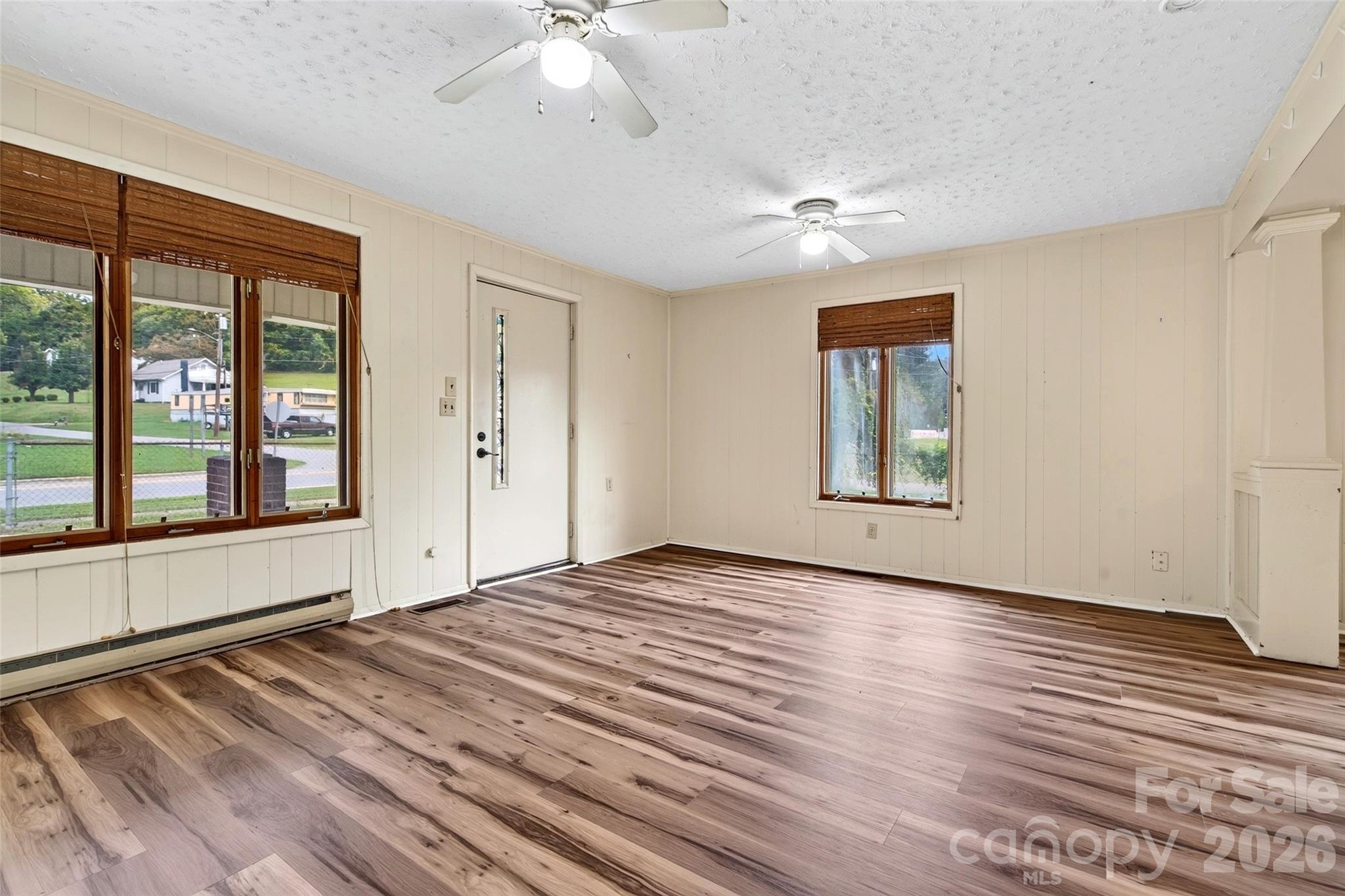 432 & 422 E Main Street Property Photo 15