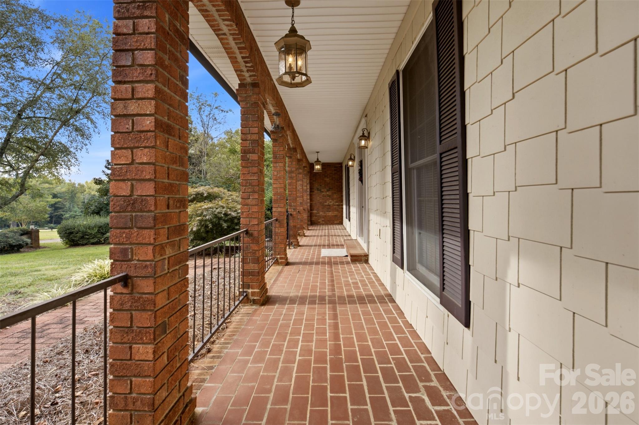 3121 Oakmont Road Property Photo 4