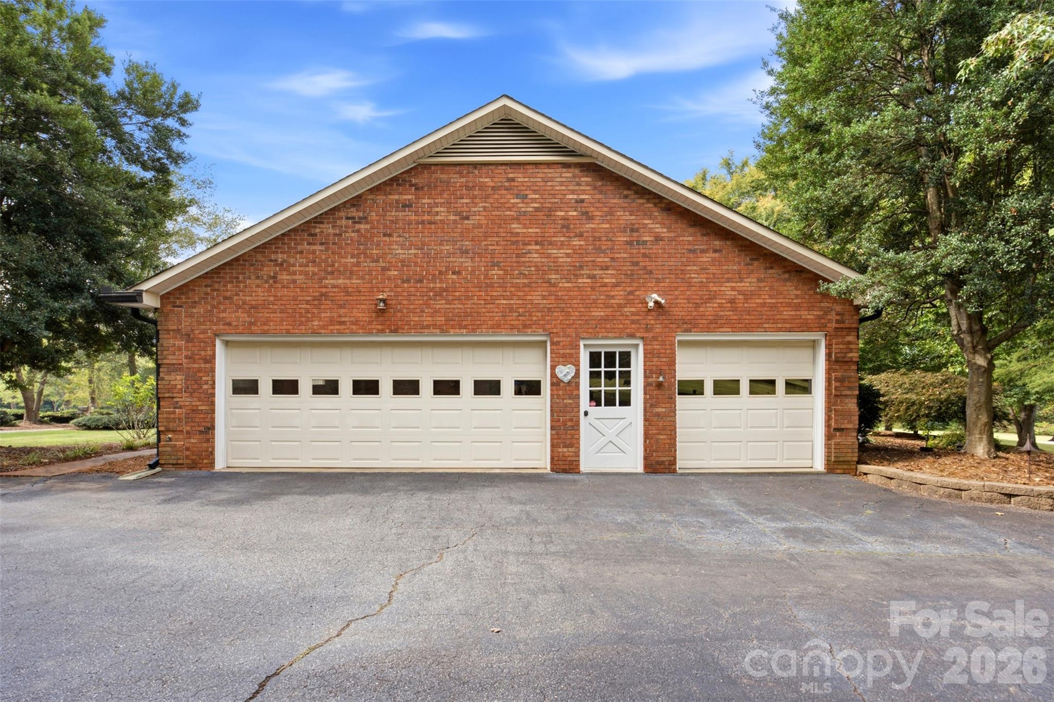 3121 Oakmont Road Property Photo 6