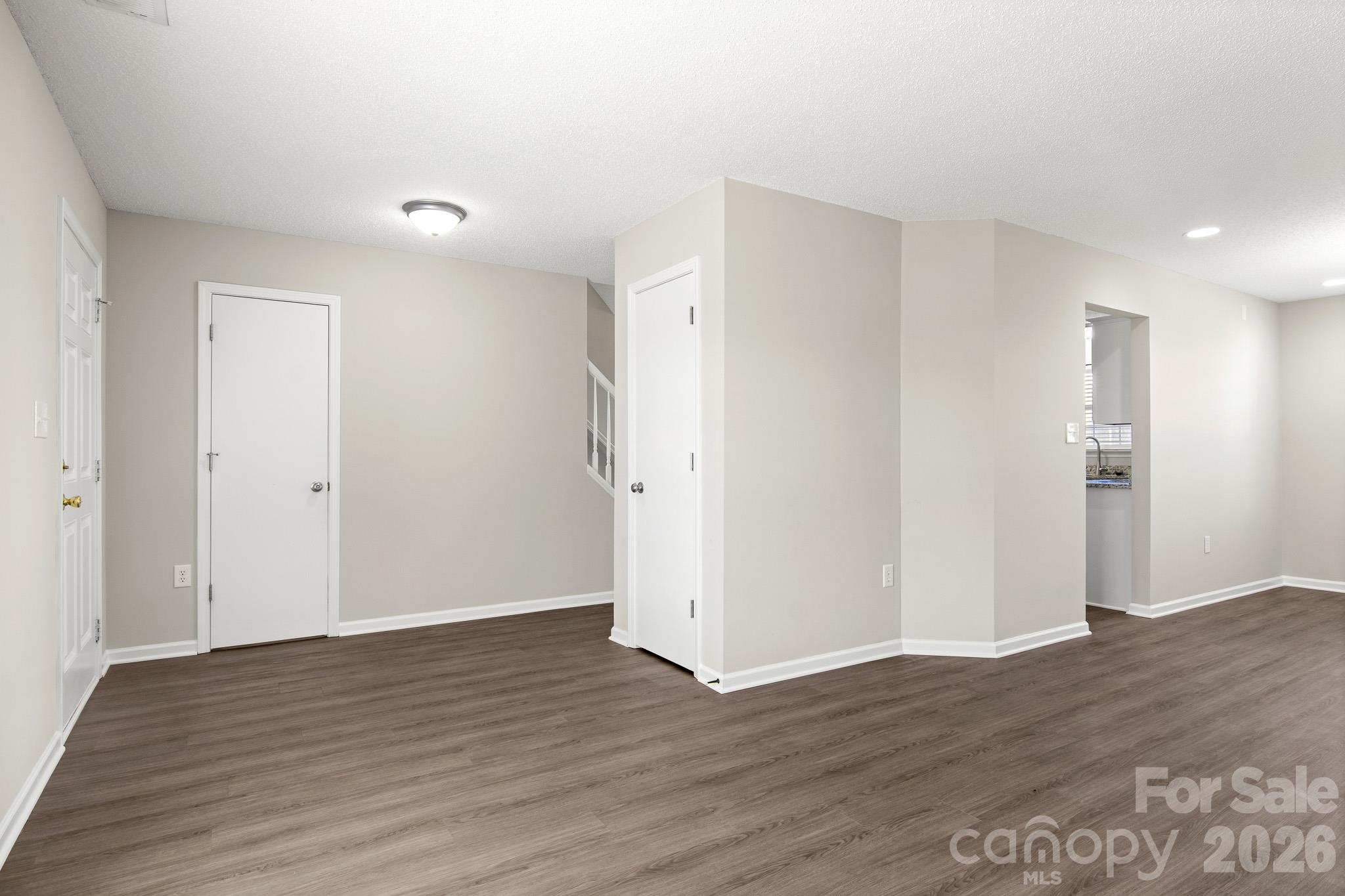 2303 Highland Park Drive Property Photo 8