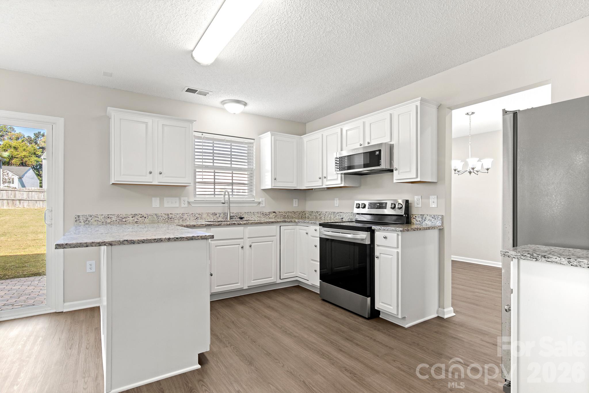 2303 Highland Park Drive Property Photo 14