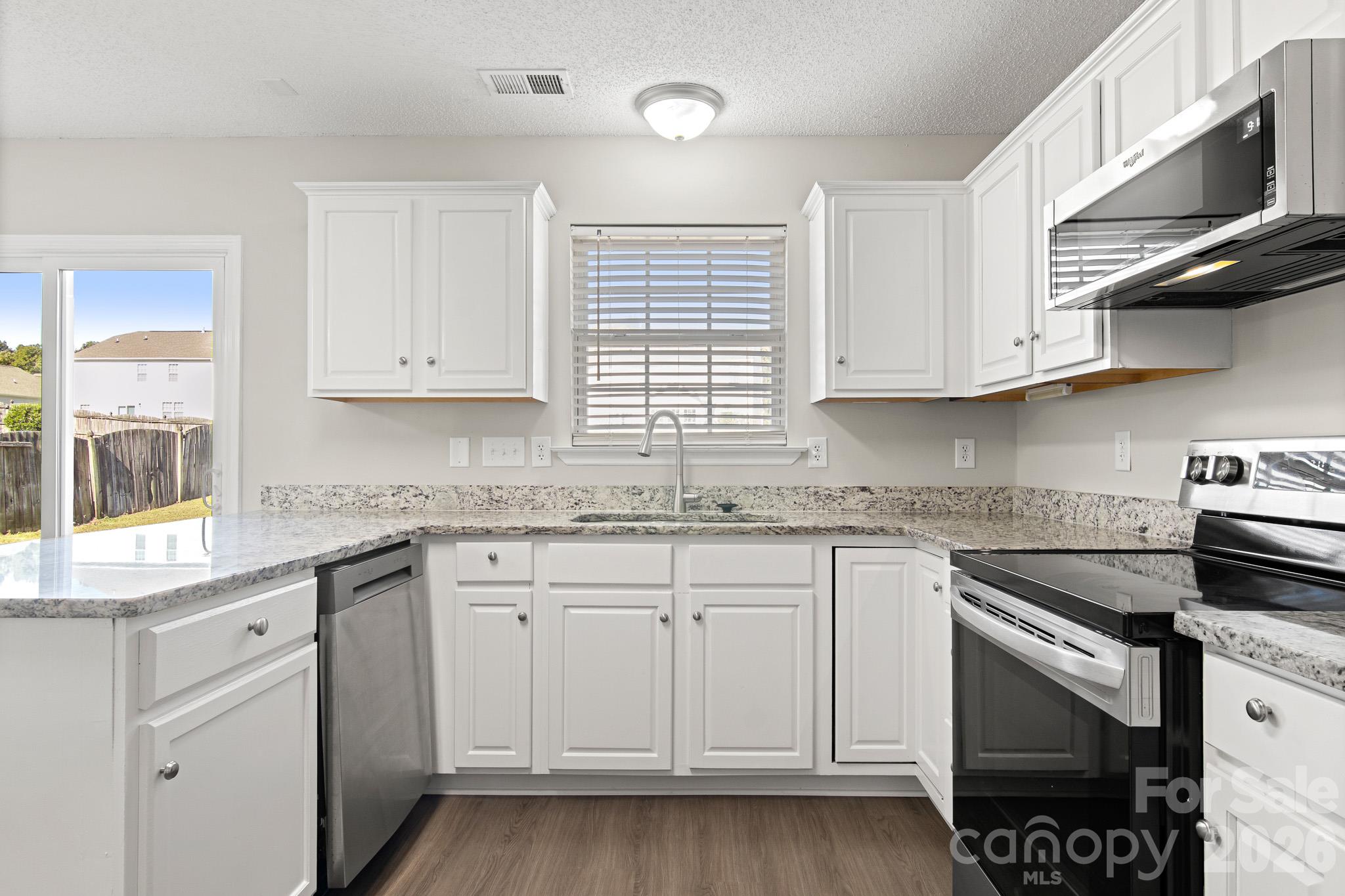 2303 Highland Park Drive Property Photo 15