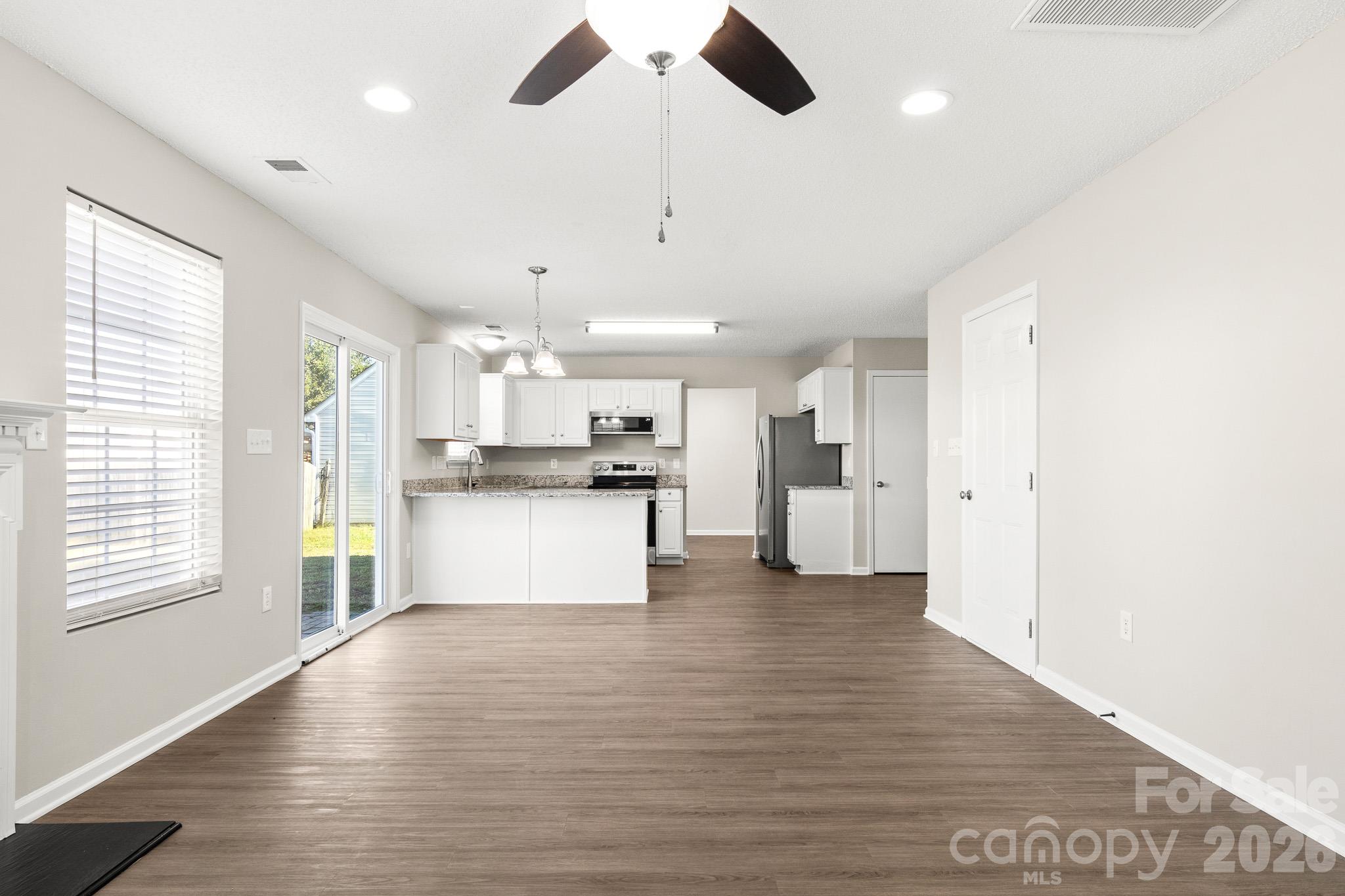 2303 Highland Park Drive Property Photo 18