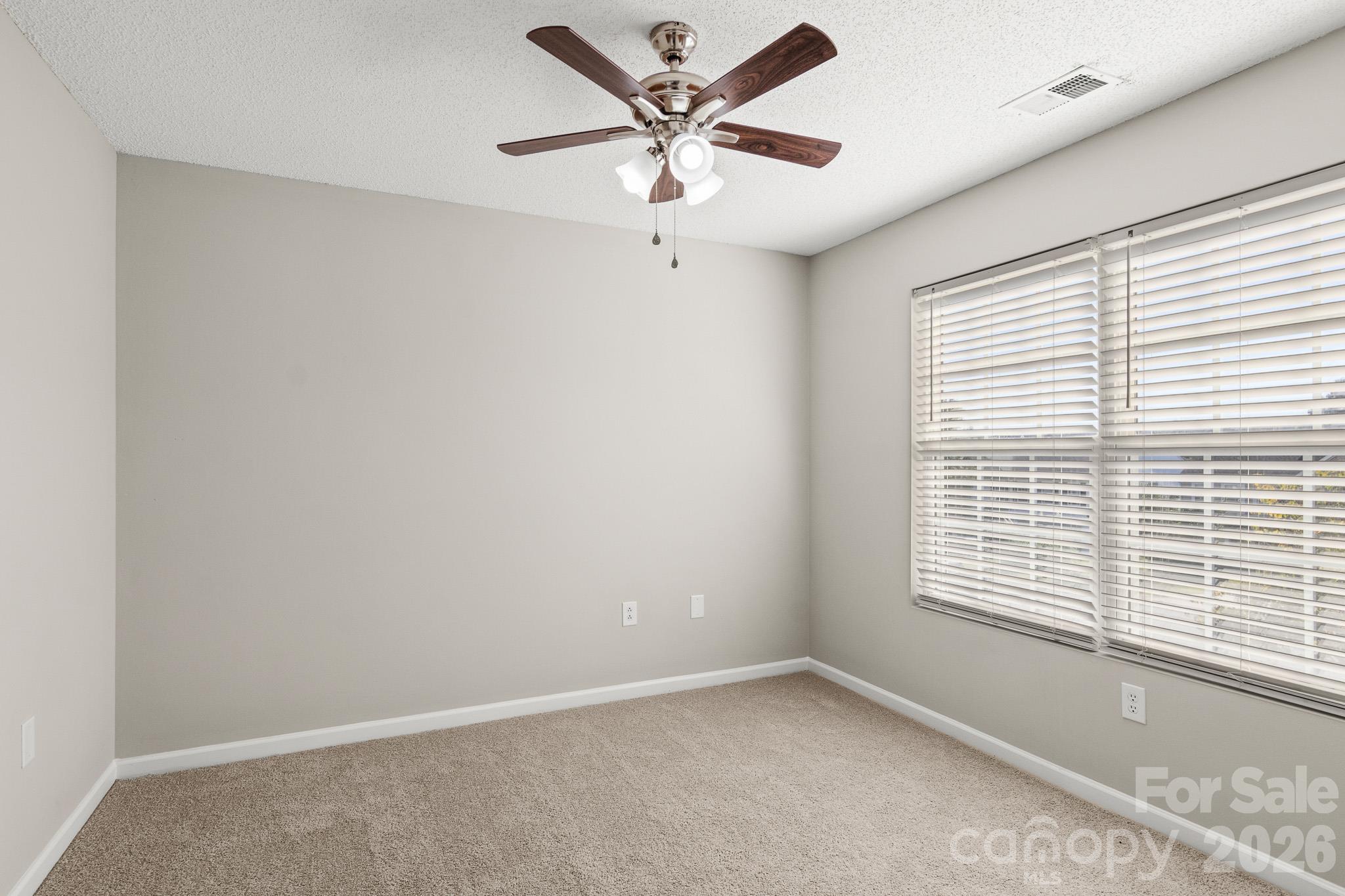 2303 Highland Park Drive Property Photo 24