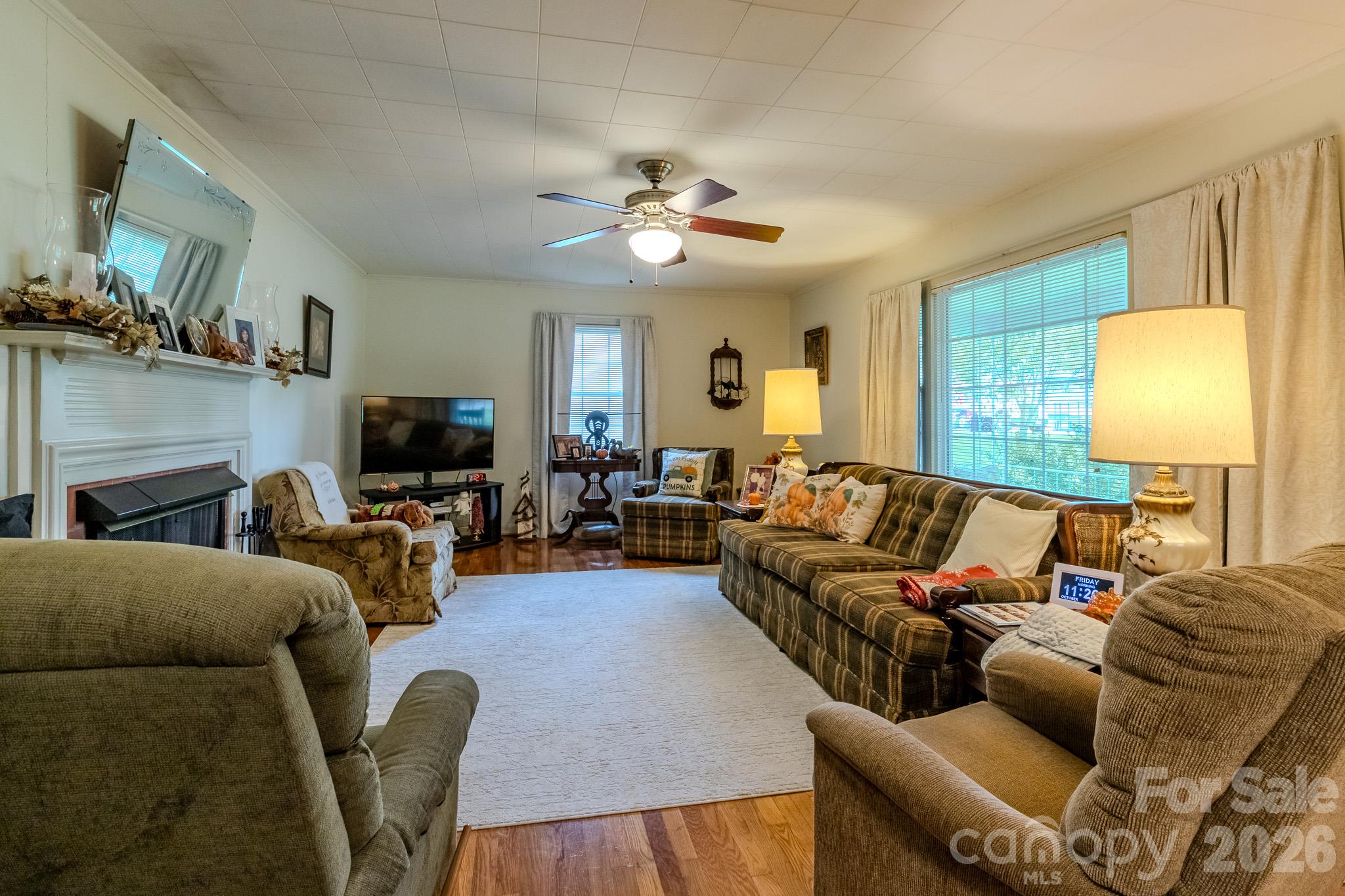 1004 Woodside Drive Property Photo 7