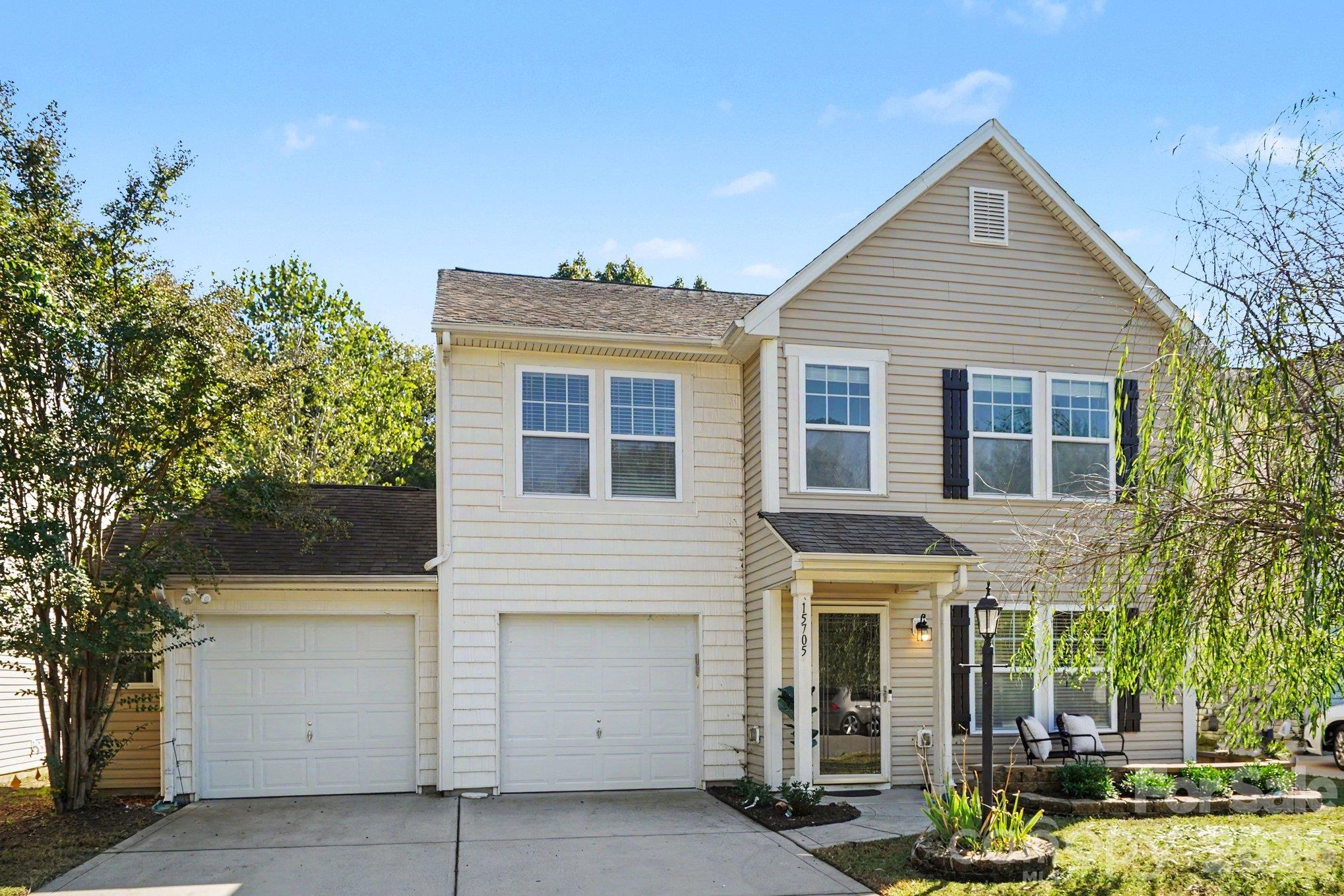 15705 Lakepoint Forest Drive 41 Property Photo 1