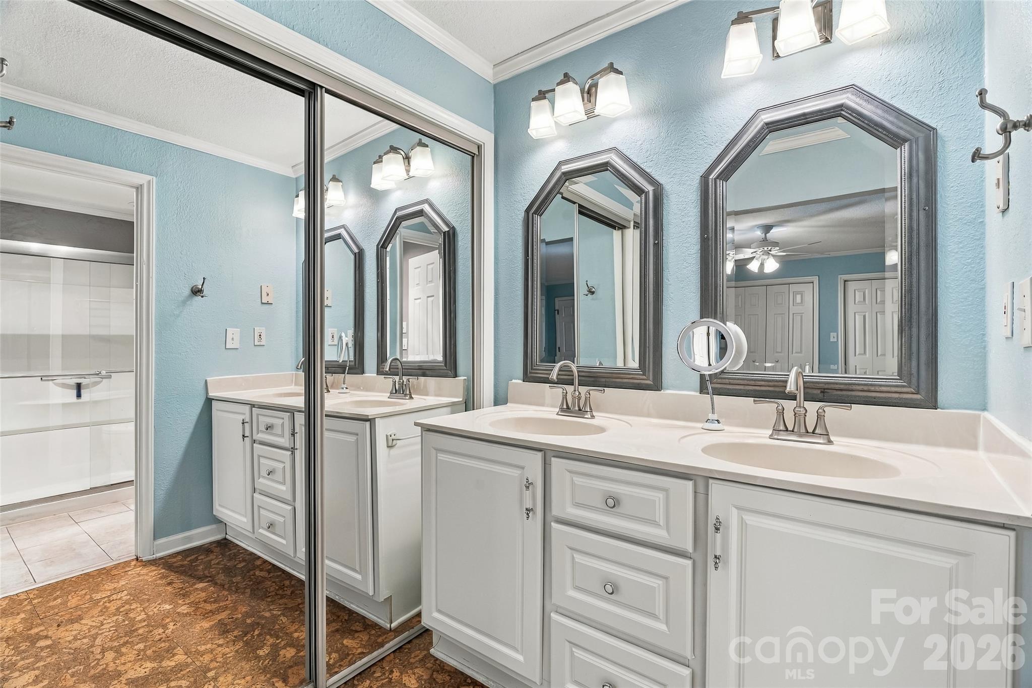 61 Adohi Court Property Photo 32