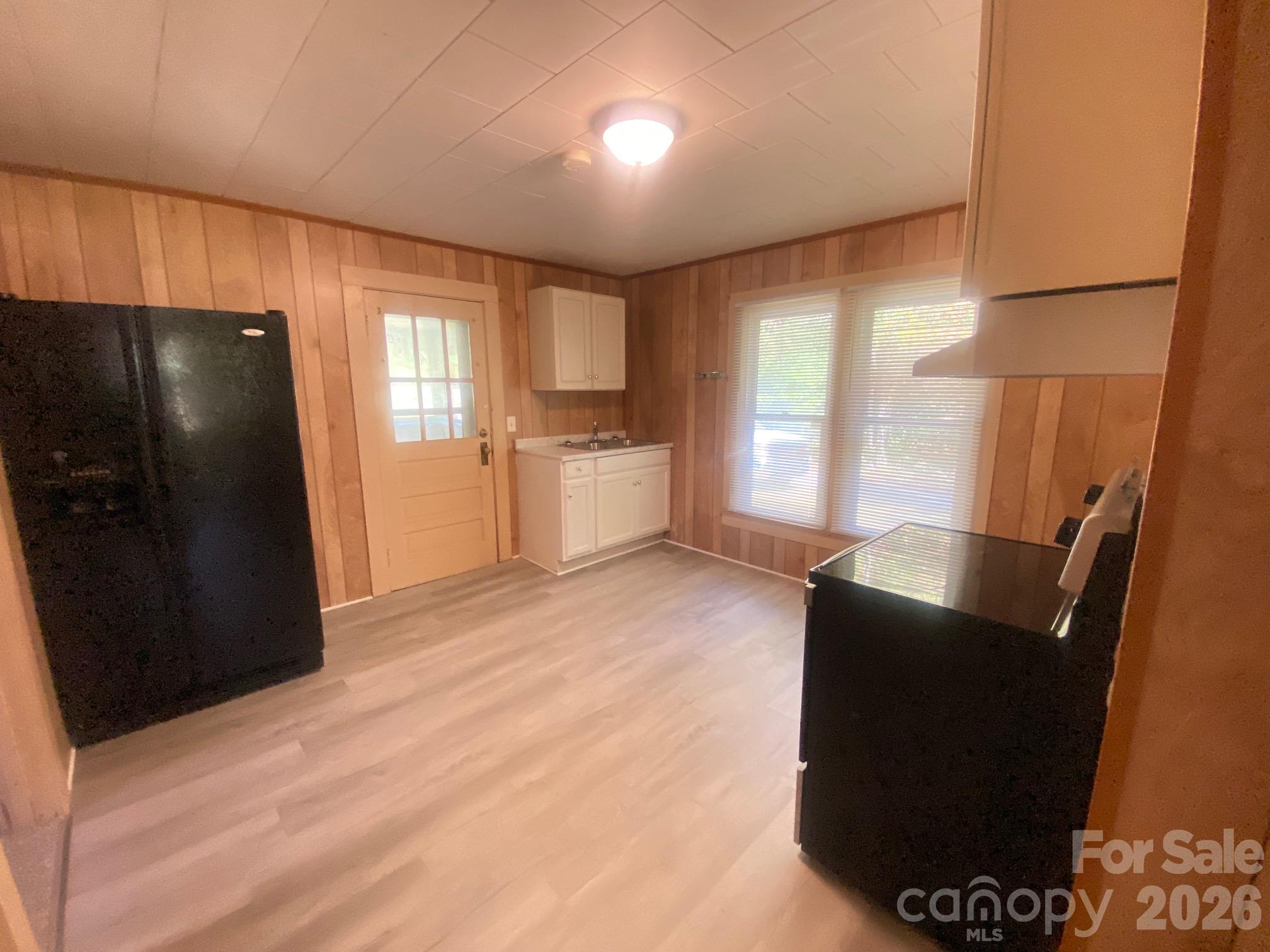 5924 Chapman Drive Property Photo 6