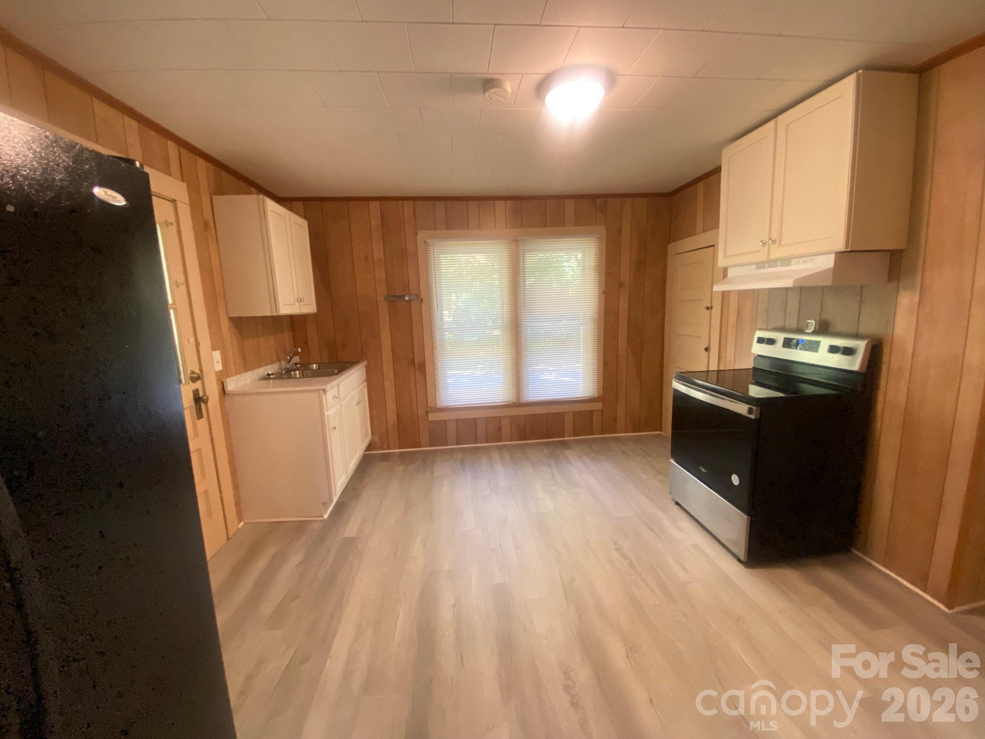 5924 Chapman Drive Property Photo 7