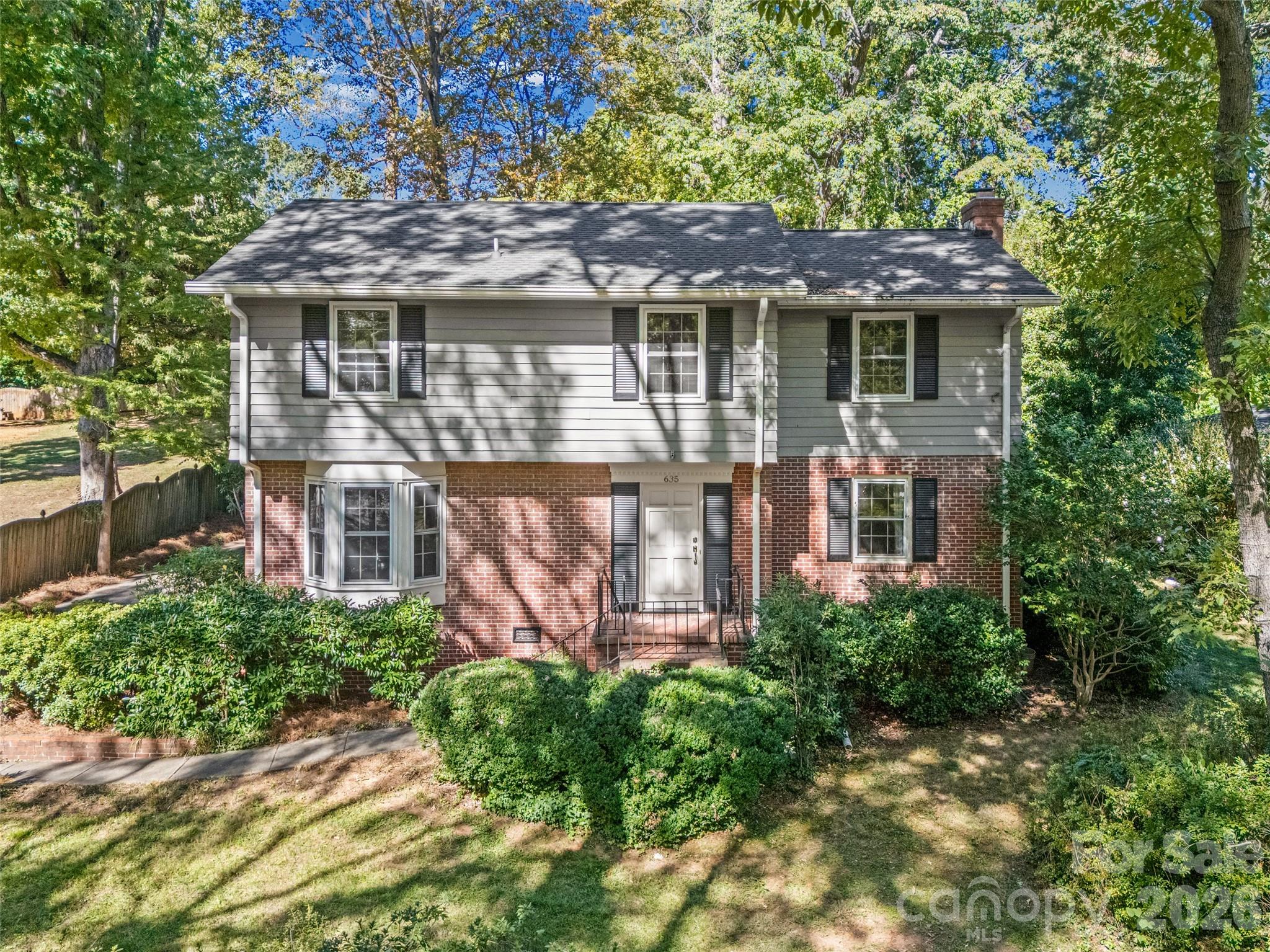 635 Glendale Drive Property Photo 1