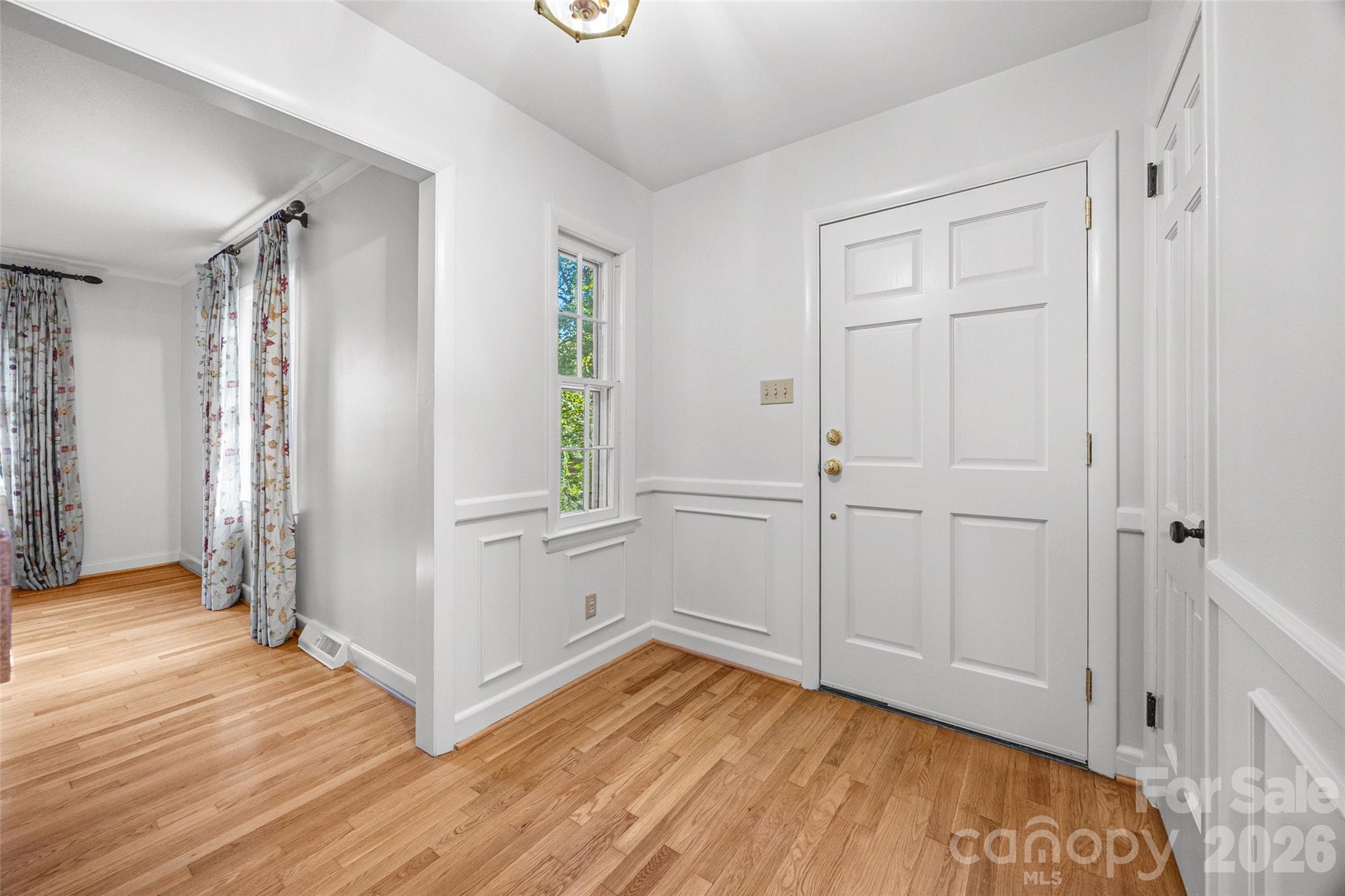 635 Glendale Drive Property Photo 2