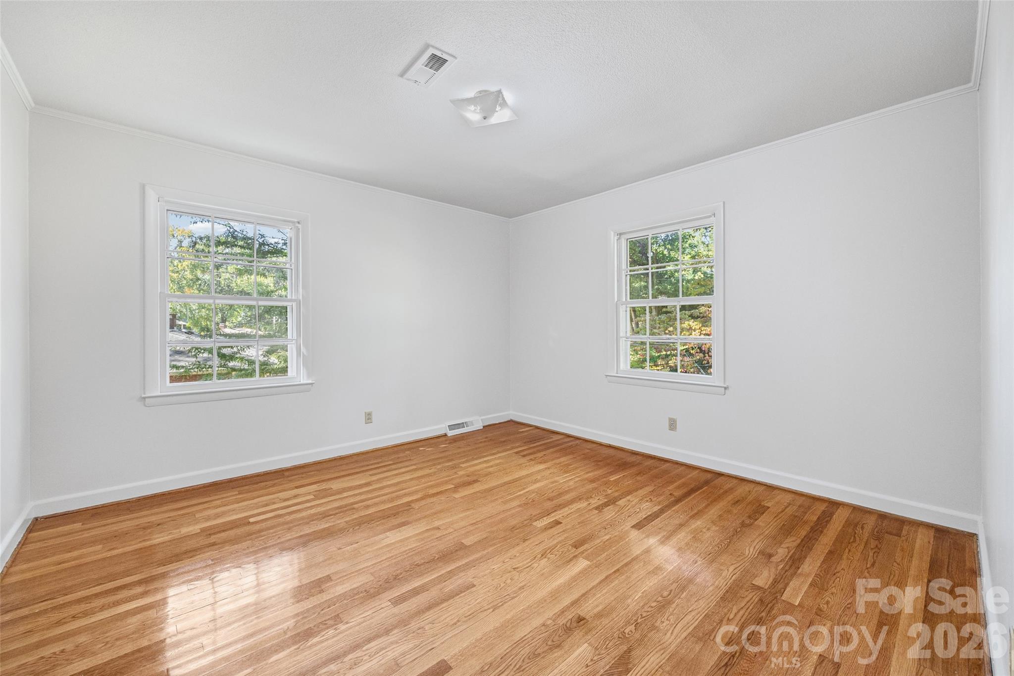 635 Glendale Drive Property Photo 14