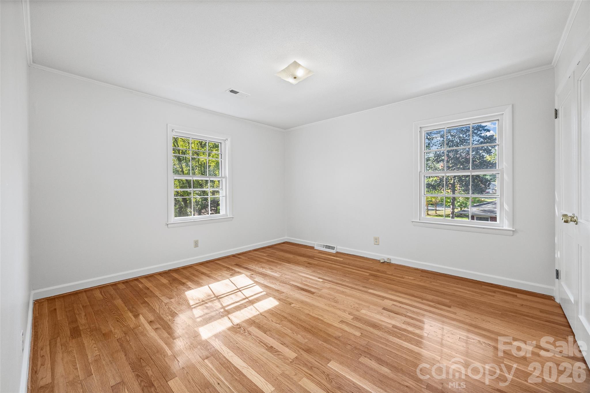 635 Glendale Drive Property Photo 16