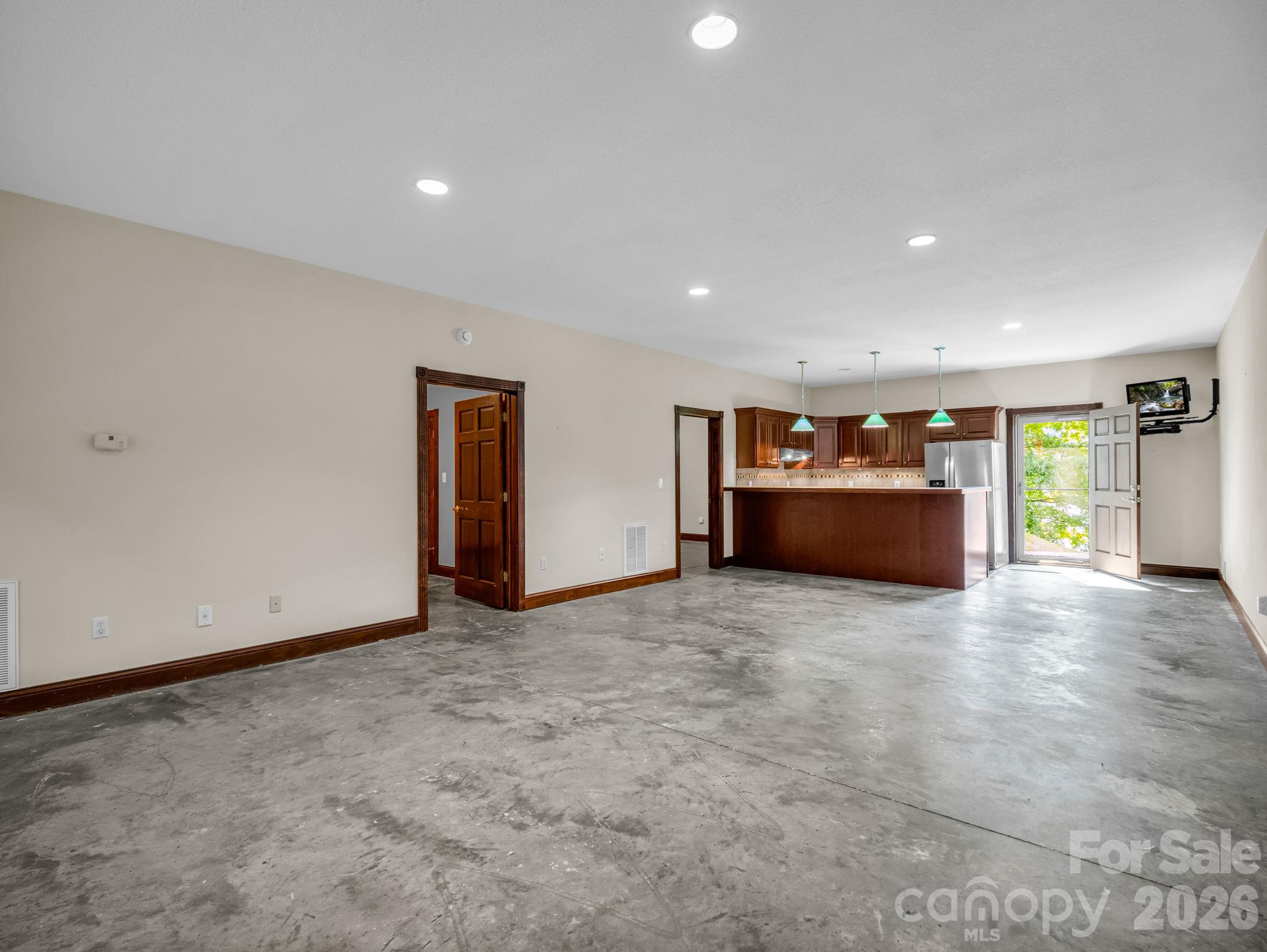 144 Neighborly Drive Property Photo 27