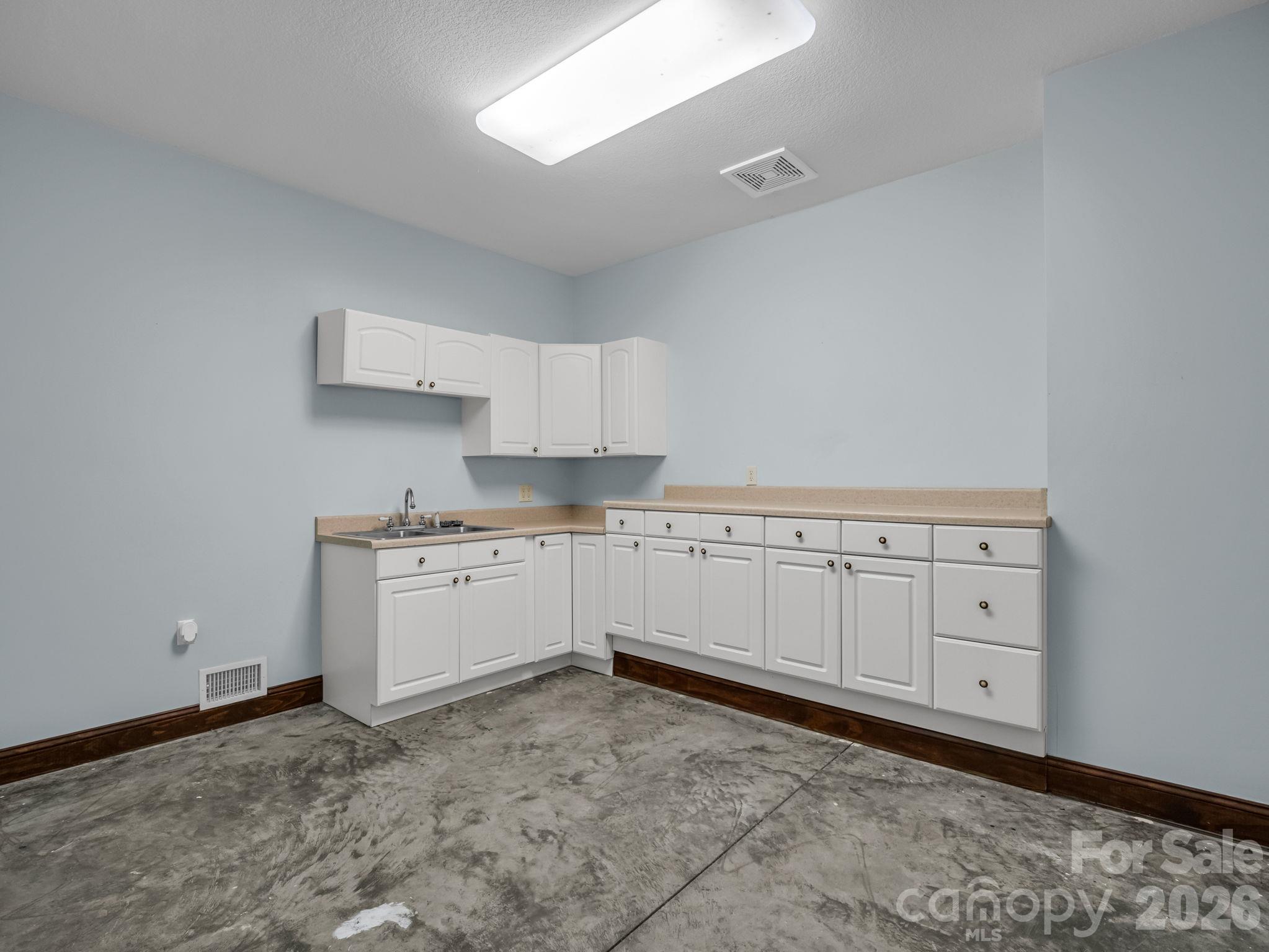 144 Neighborly Drive Property Photo 33