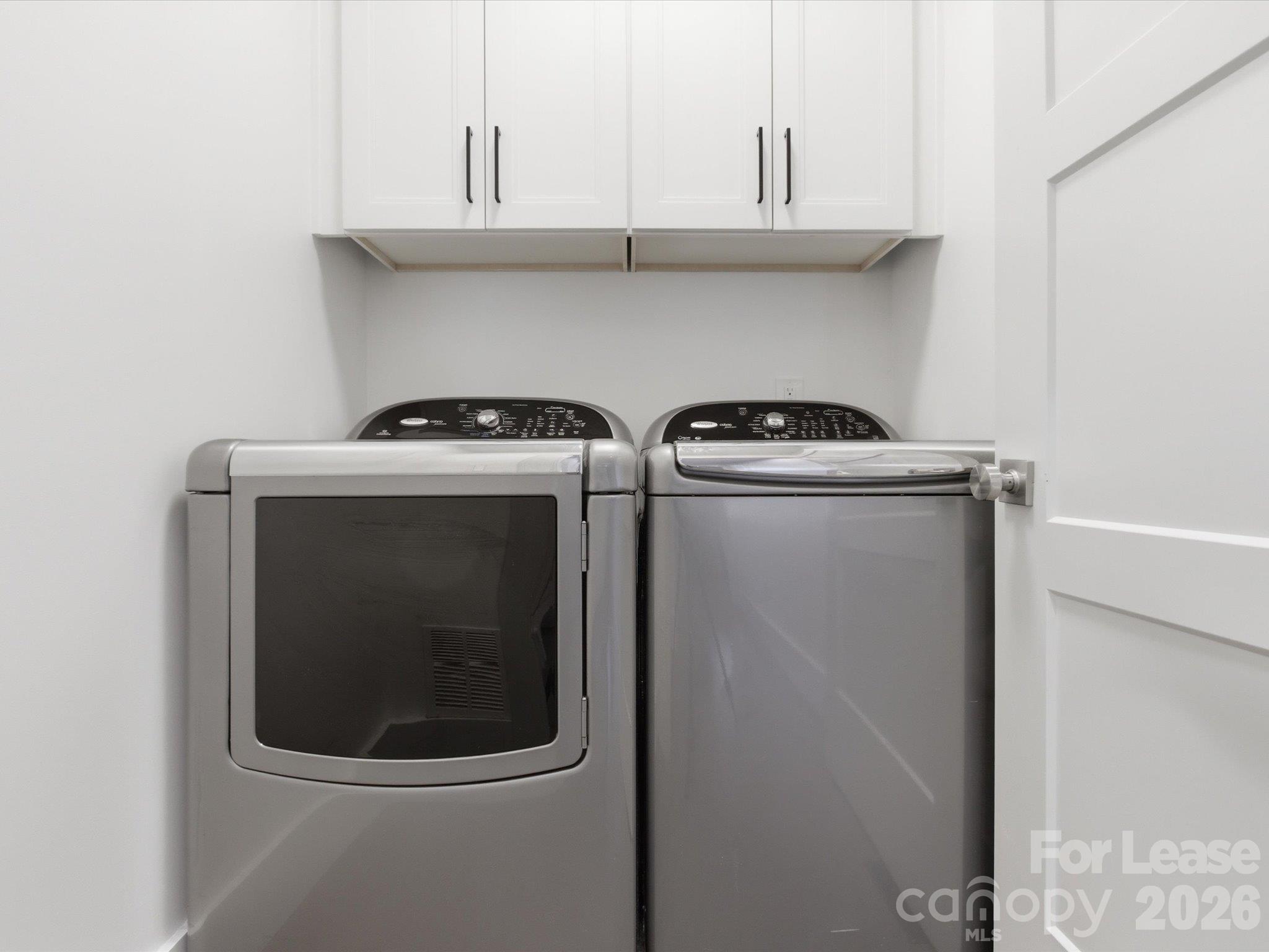 129 S Gardner Avenue Property Photo 17