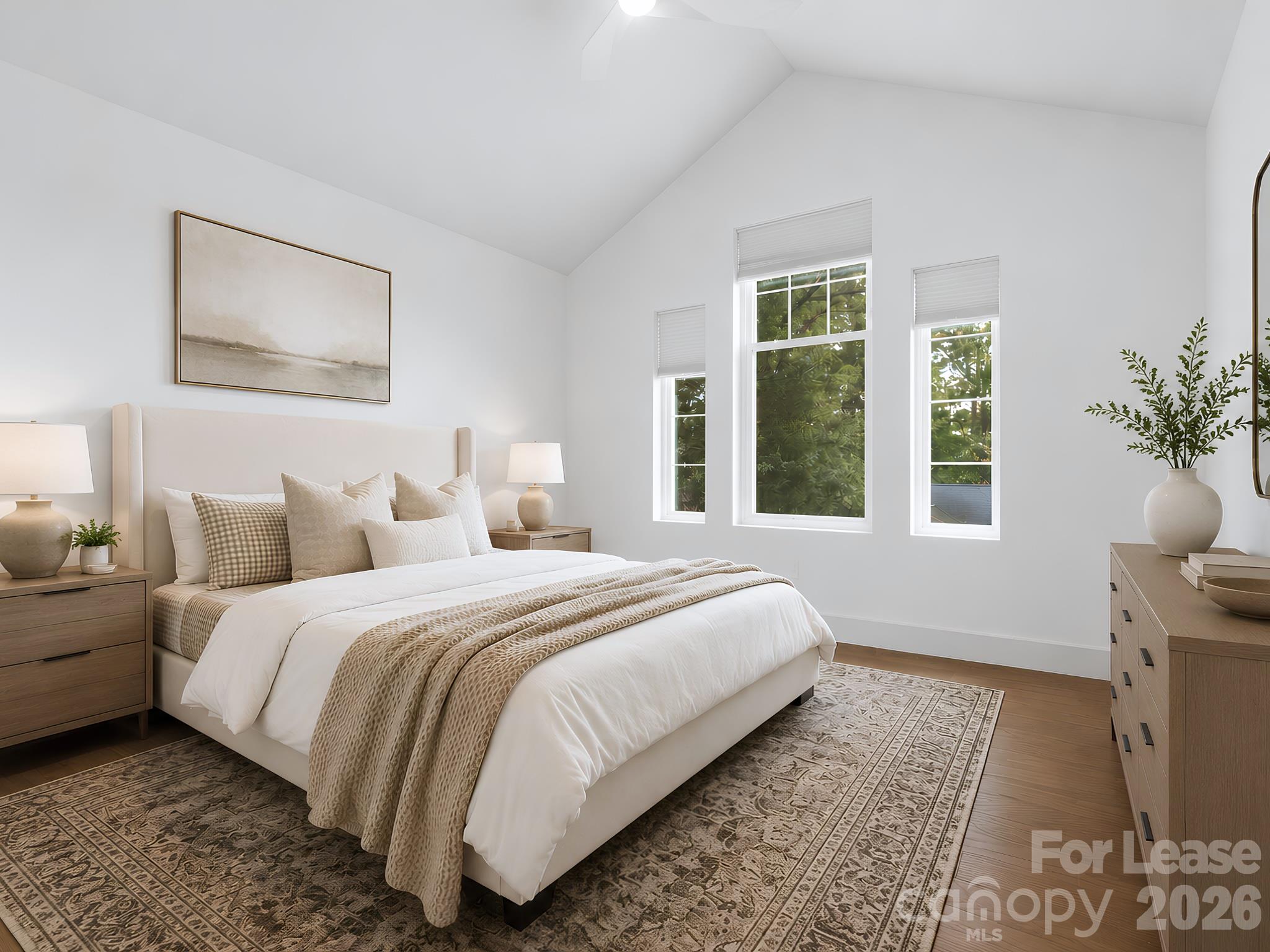 129 S Gardner Avenue Property Photo 23