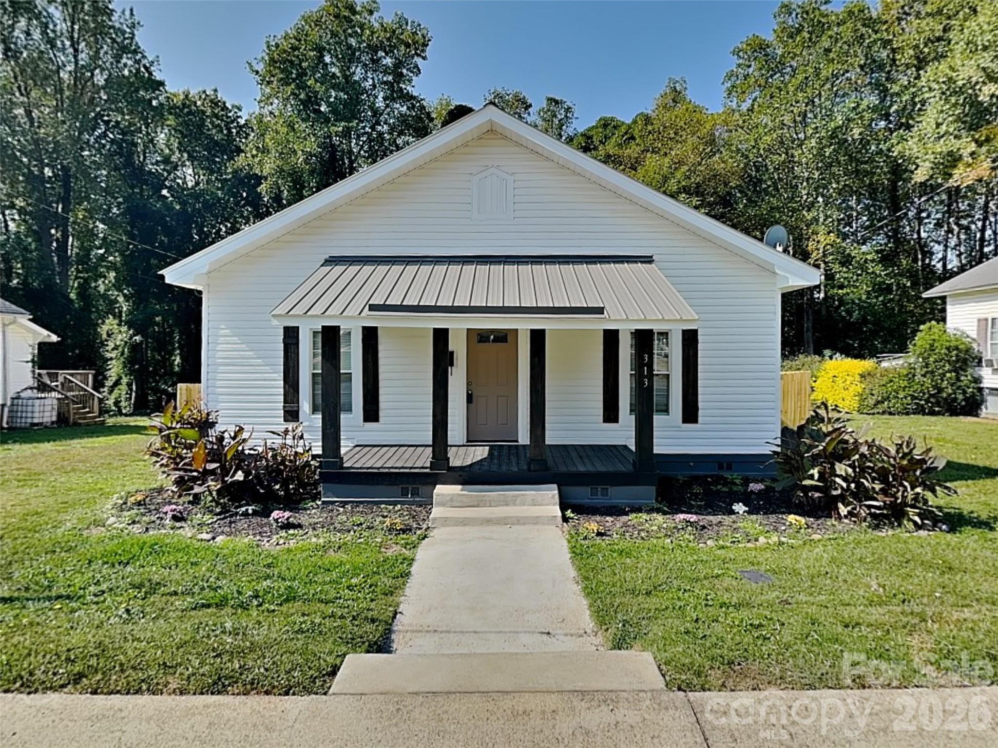 313 Bruce Avenue Property Photo 1