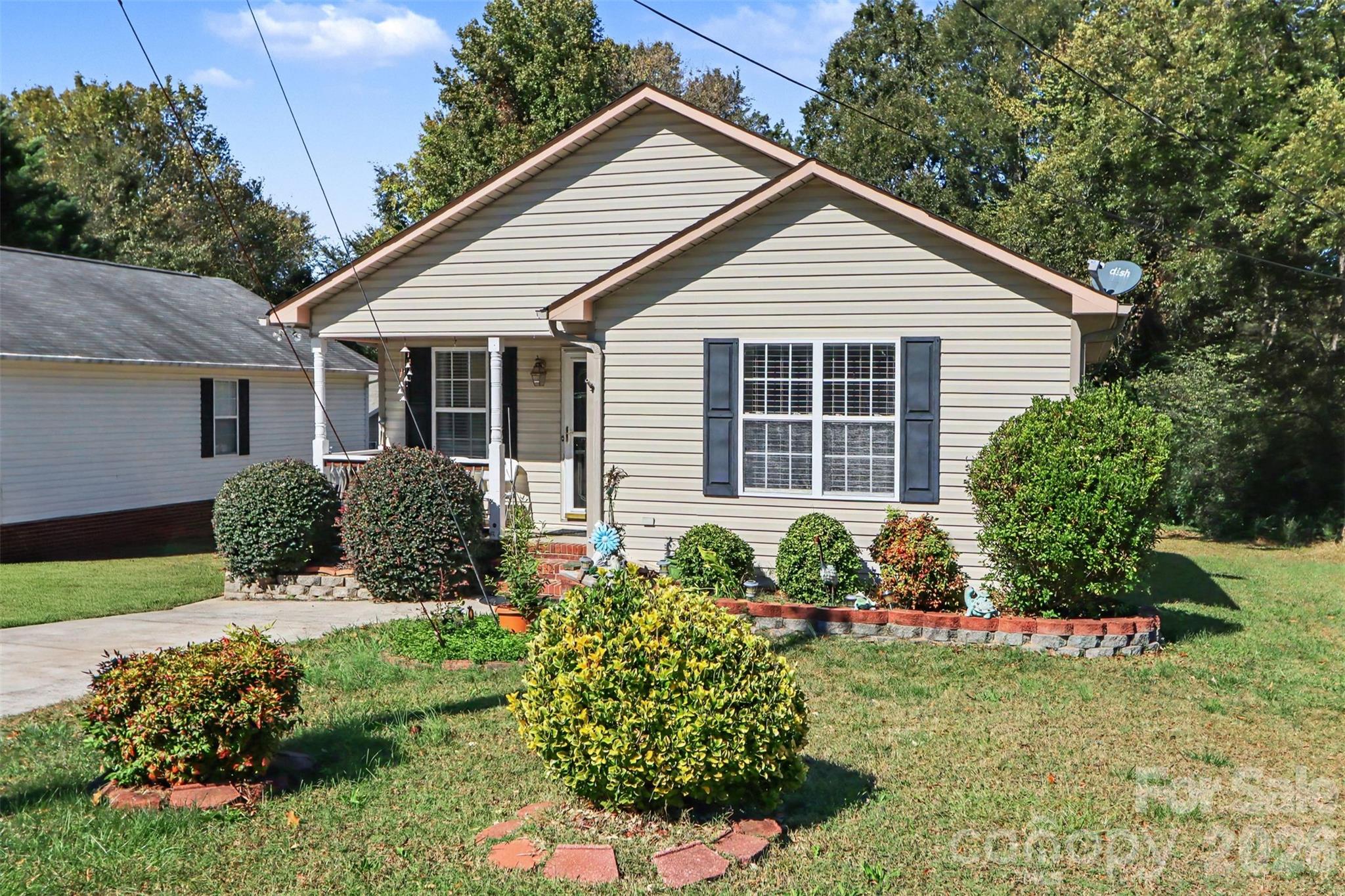 248 Southcircle Drive Property Photo 1