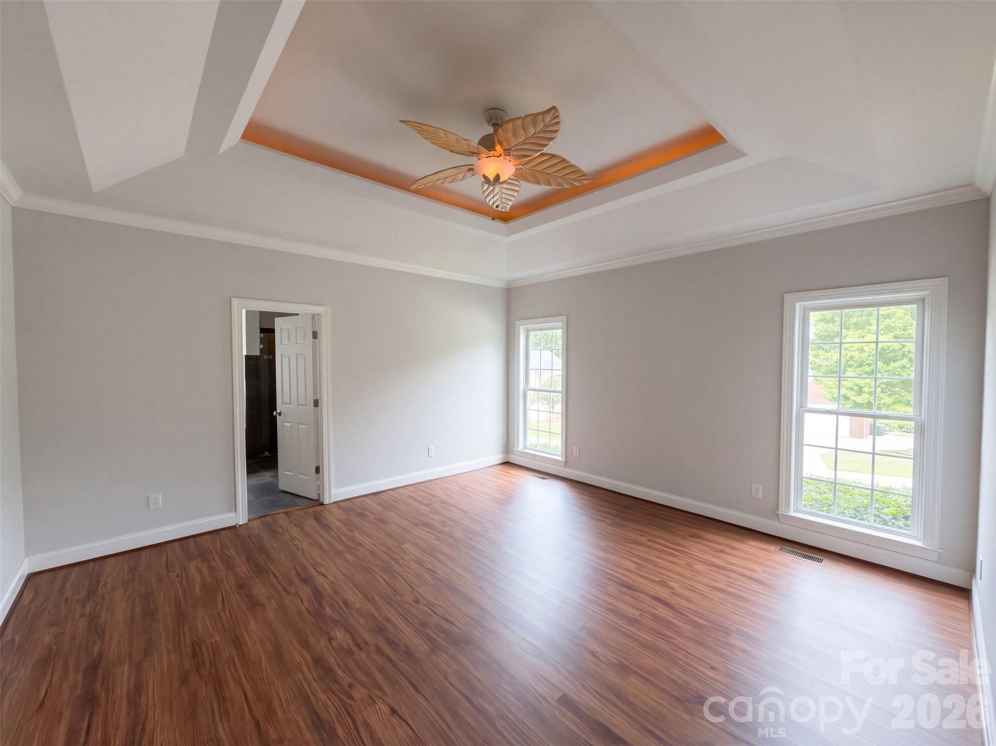 5102 Summerell Avenue Property Photo 4