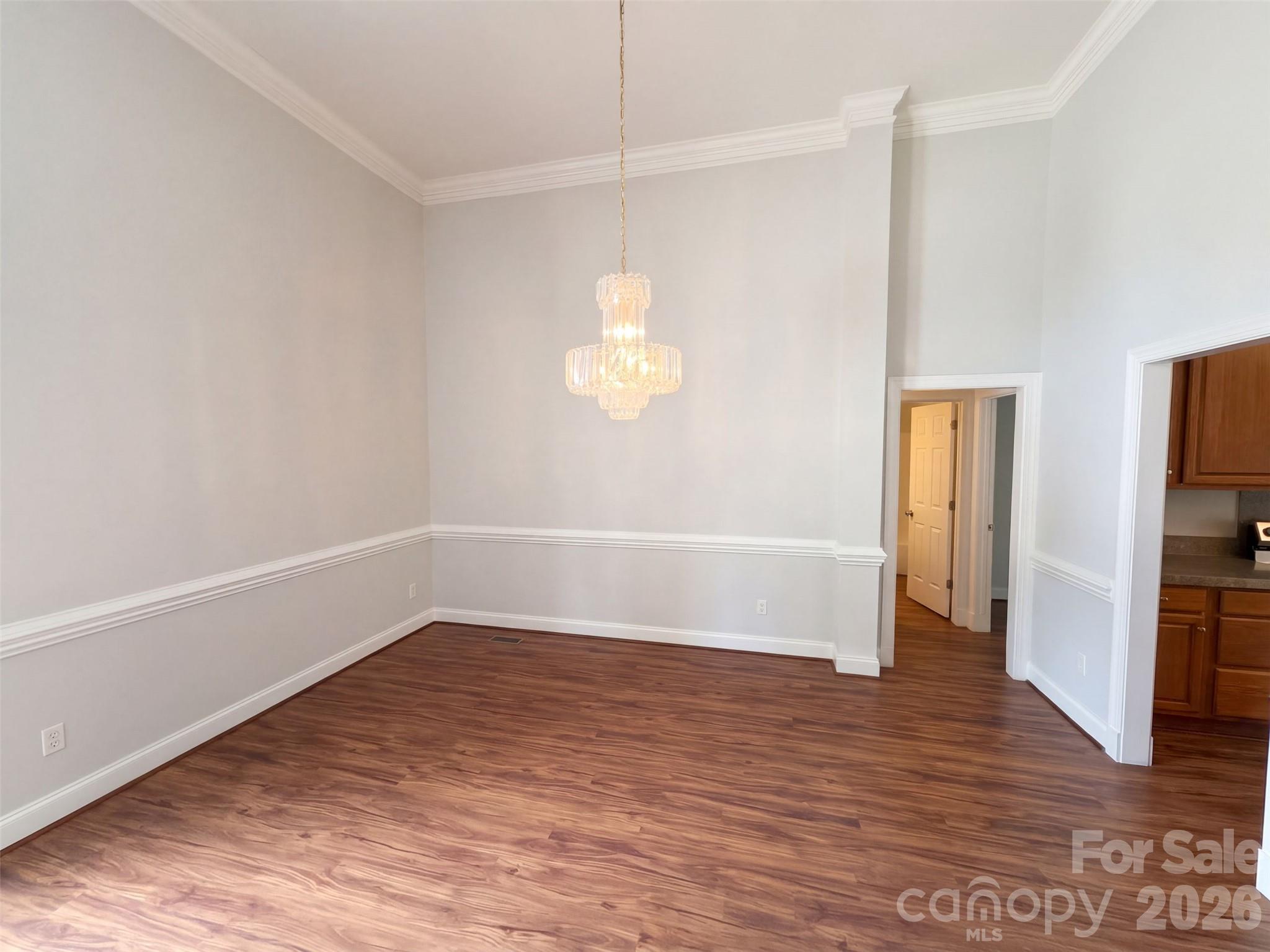 5102 Summerell Avenue Property Photo 7