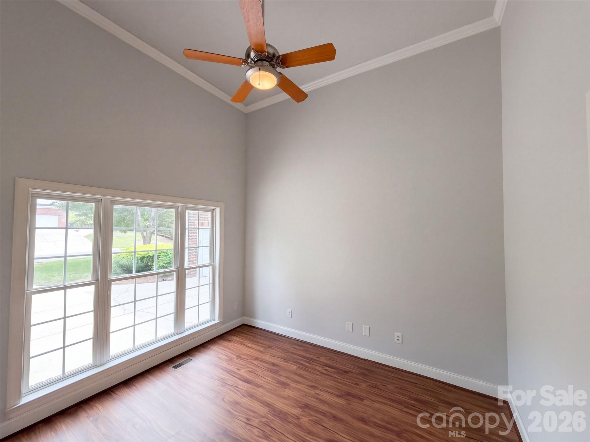 5102 Summerell Avenue Property Photo 12