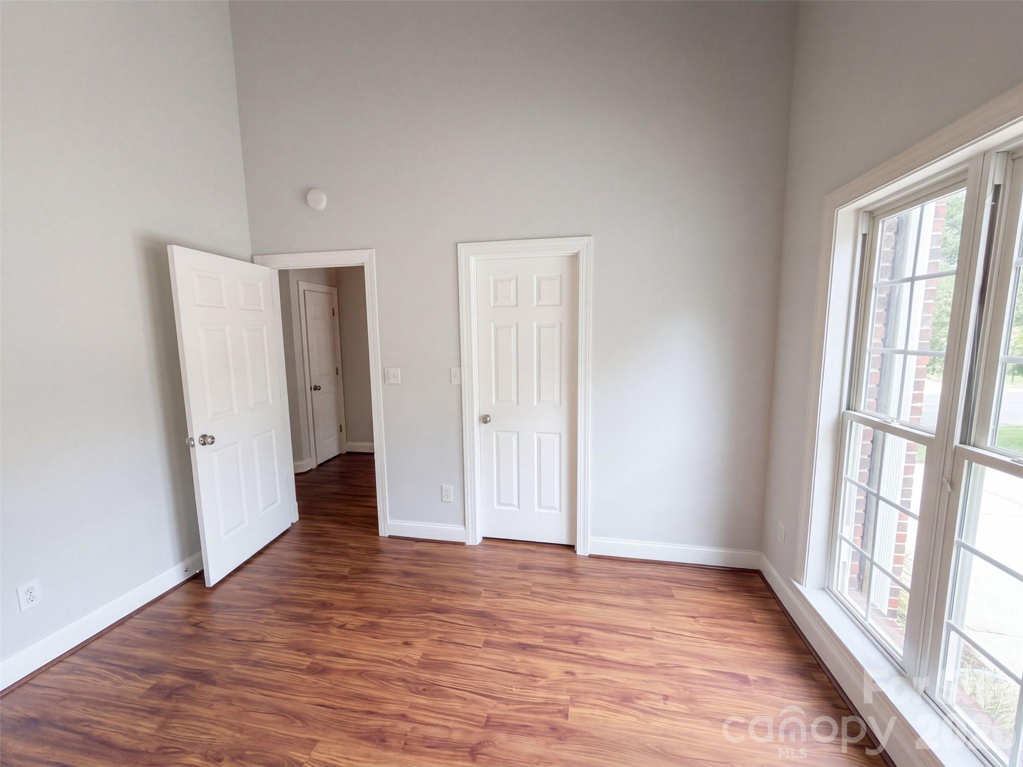 5102 Summerell Avenue Property Photo 13