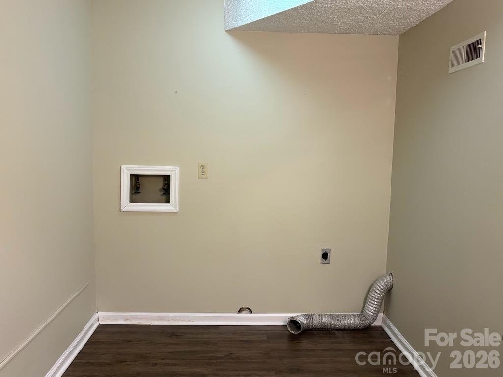 210 Faye Court Property Photo 30