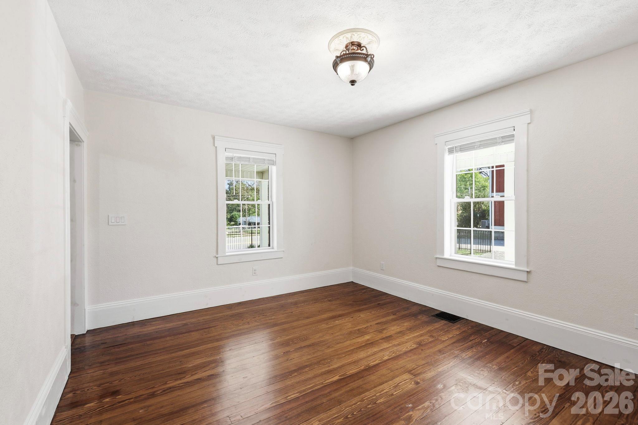444 S Broad Street Property Photo 23