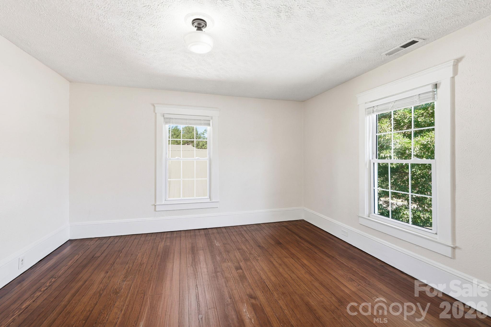 444 S Broad Street Property Photo 28