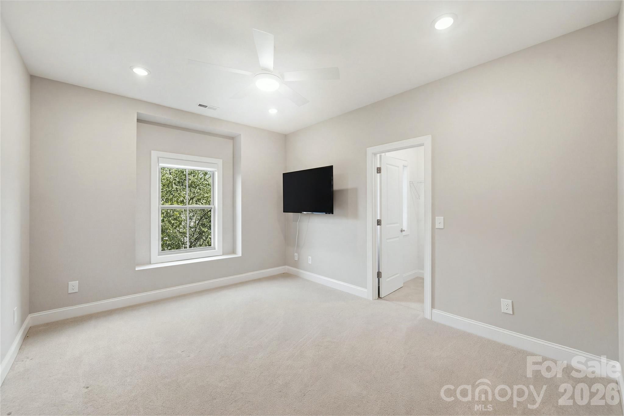 101 Enclave Boulevard Property Photo 27