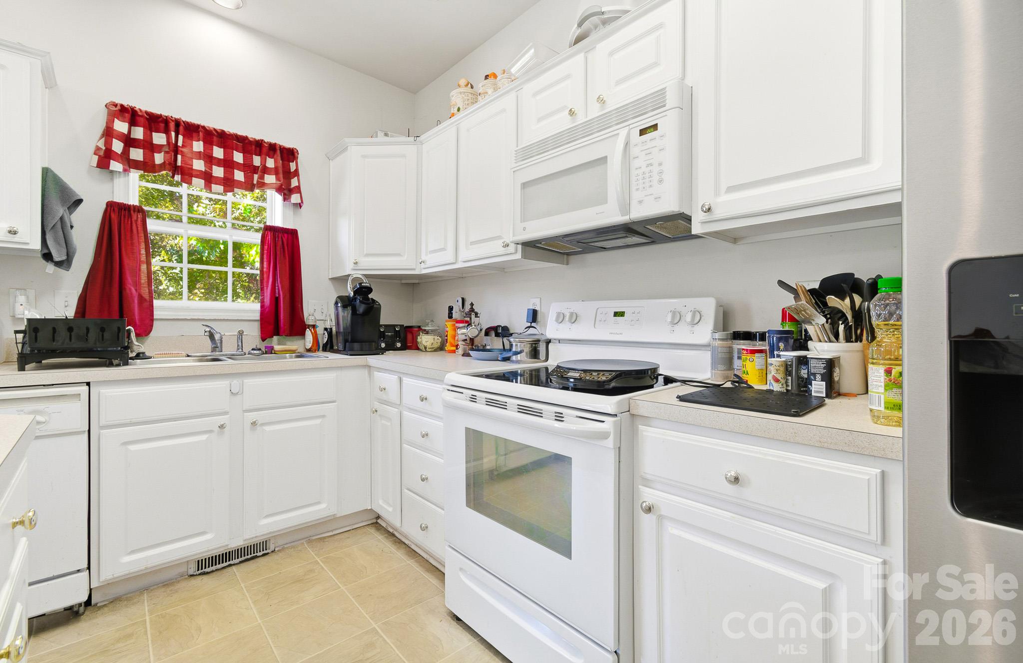 95 Beechnut Drive Property Photo 6