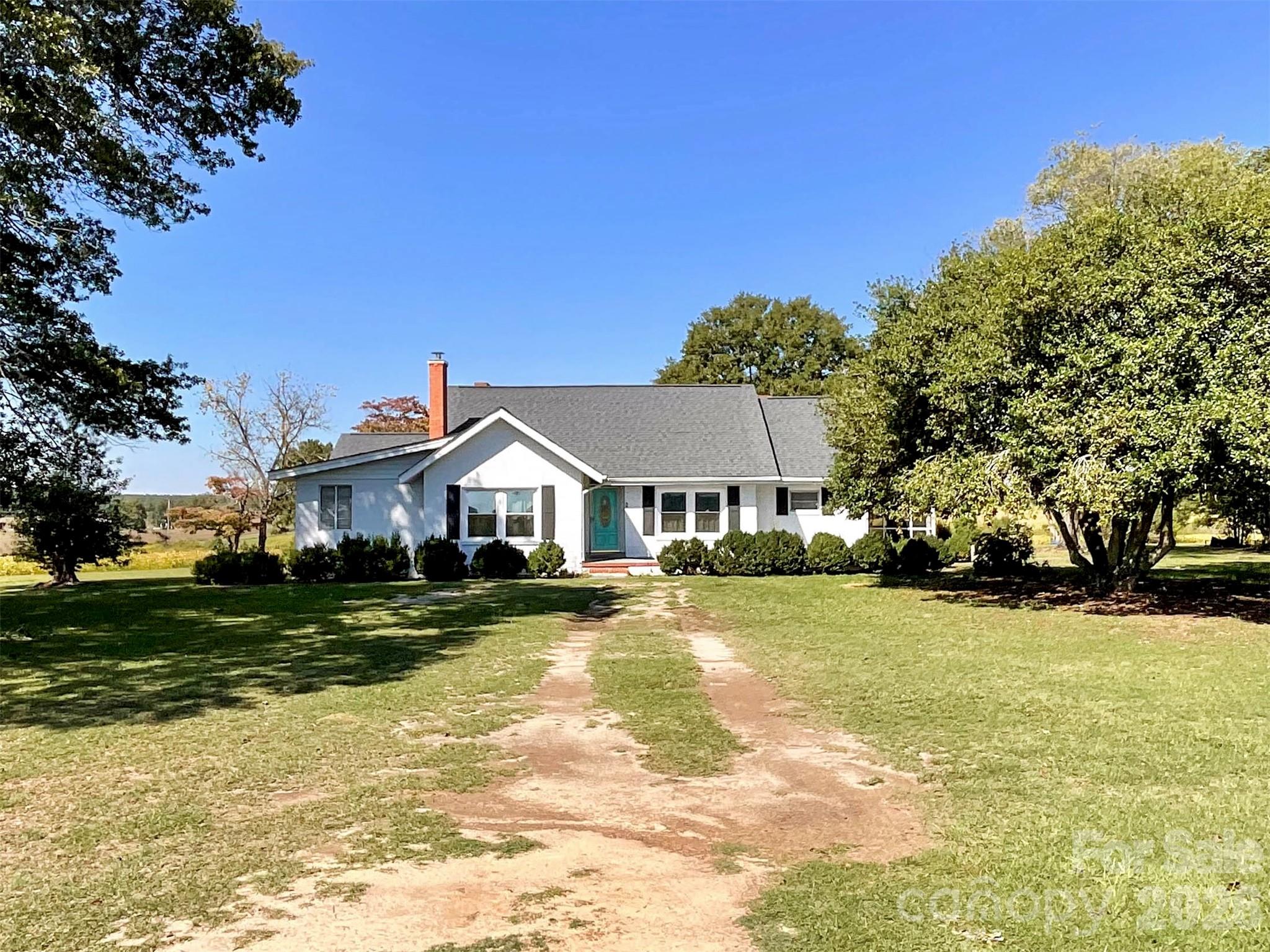 435 Webb Road Property Photo 1