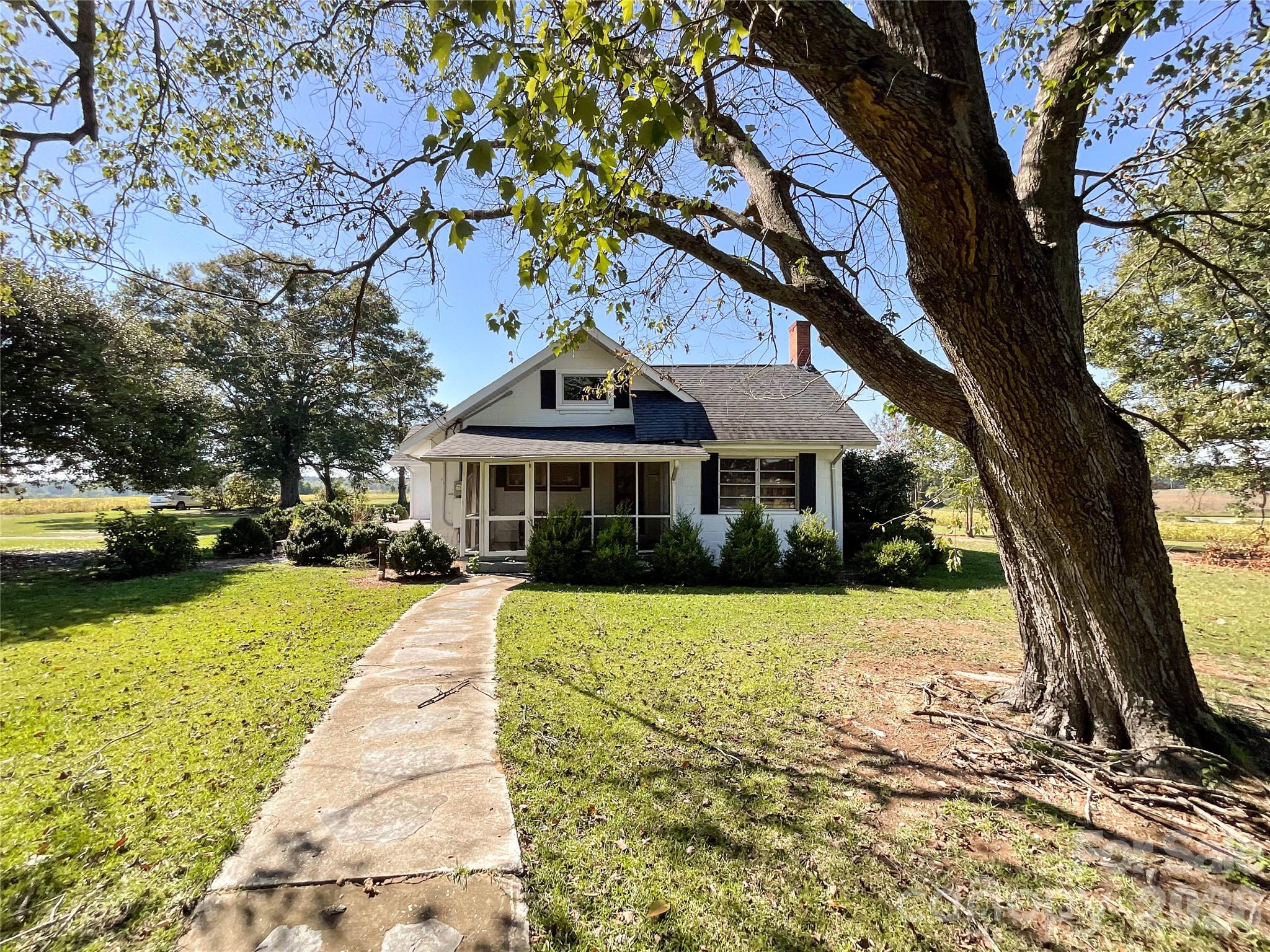 435 Webb Road Property Photo 4