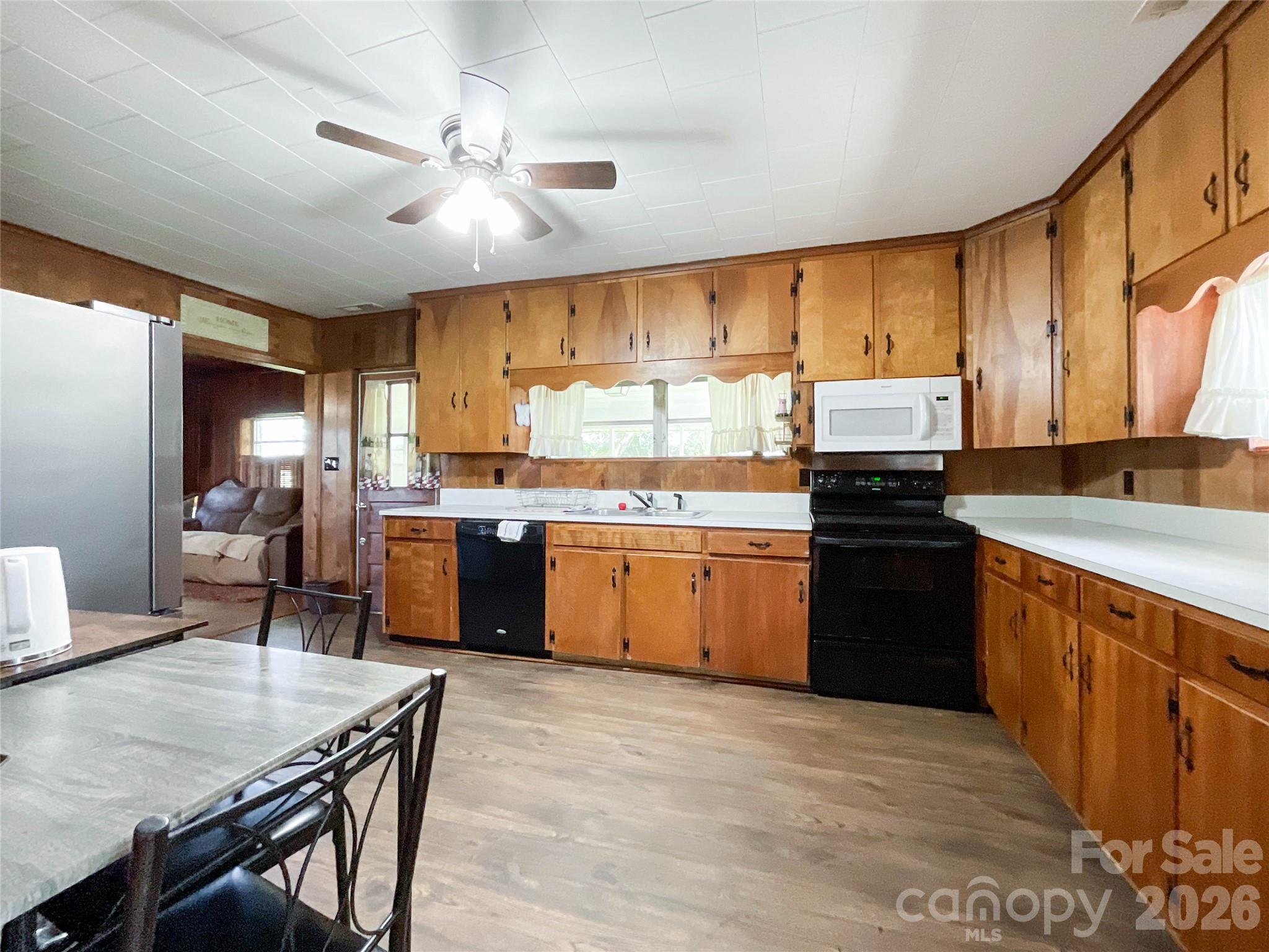 435 Webb Road Property Photo 14