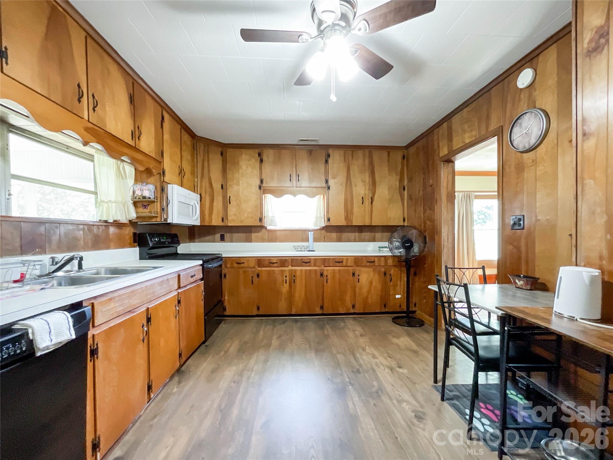 435 Webb Road Property Photo 15