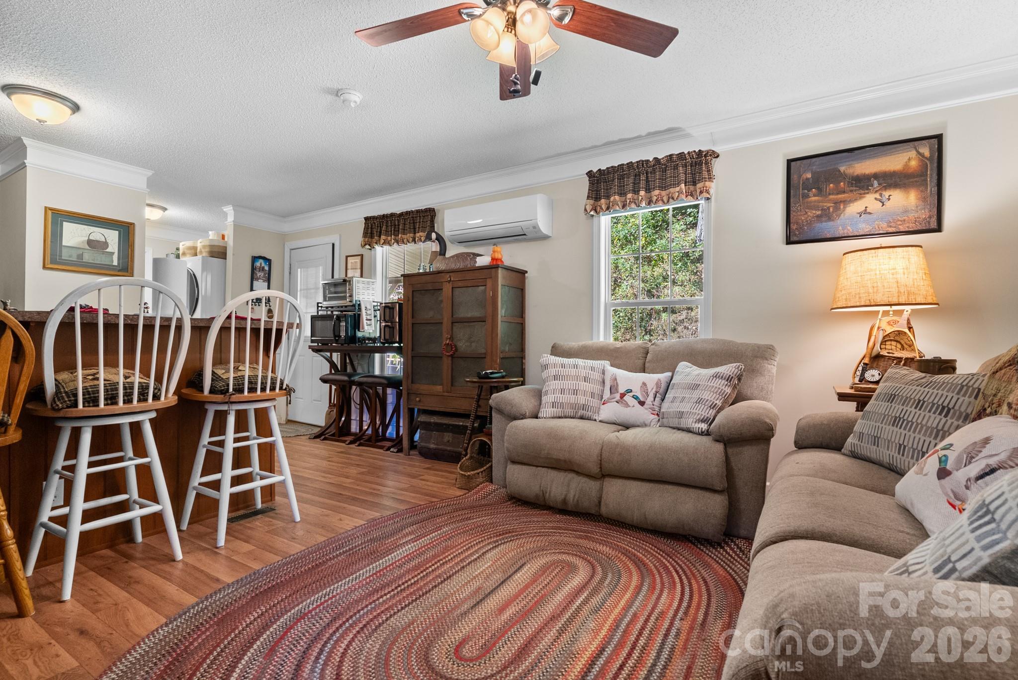 99 Lynn Lane Property Photo 6