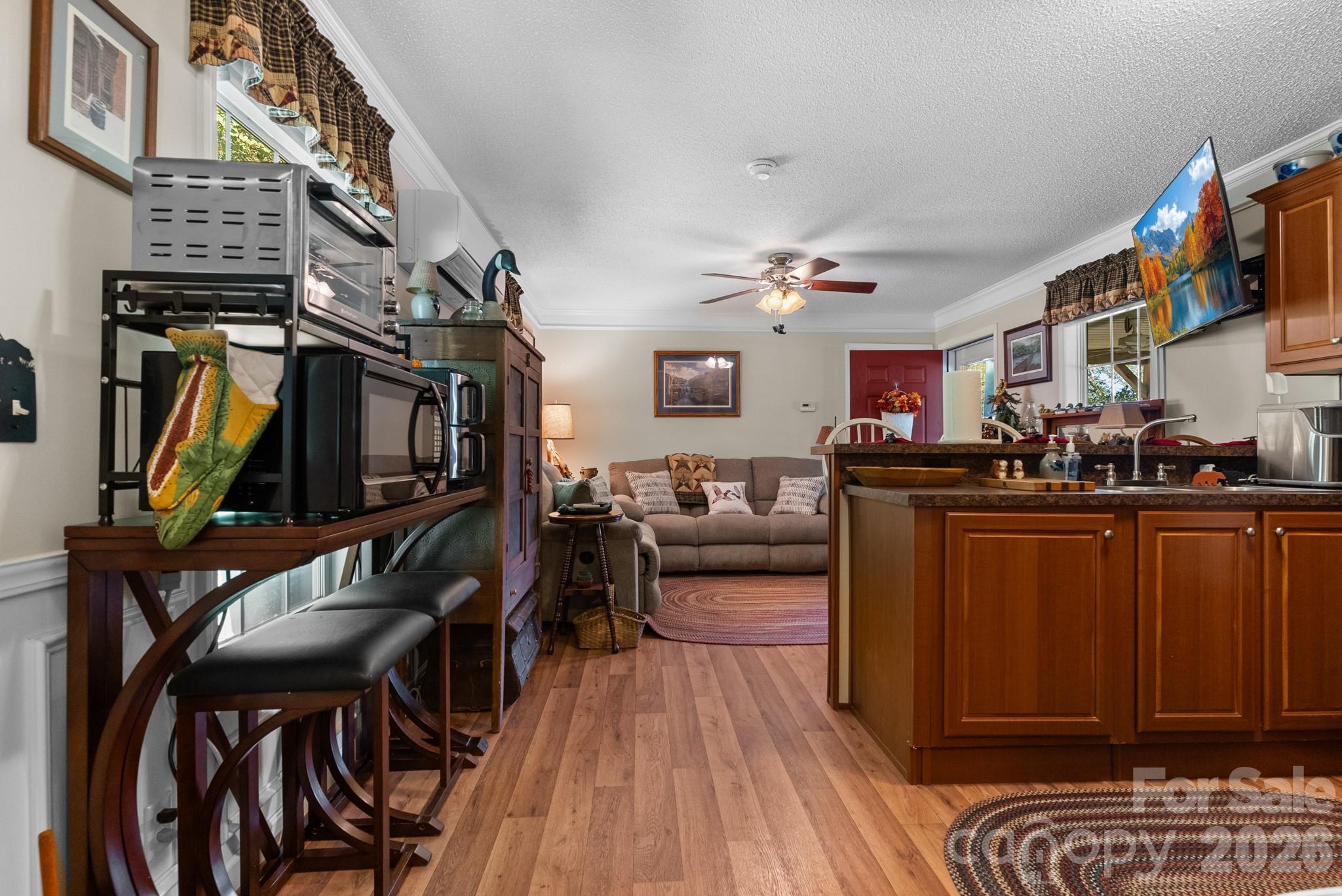 99 Lynn Lane Property Photo 9