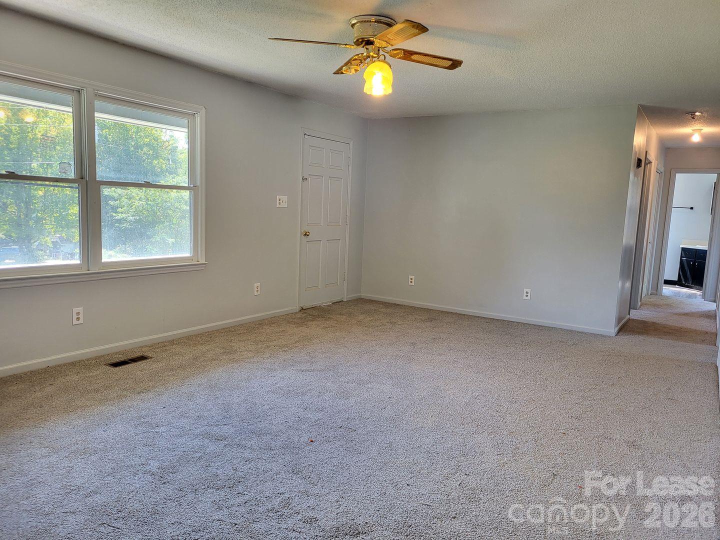 4764 Burnam Lane Property Photo 2