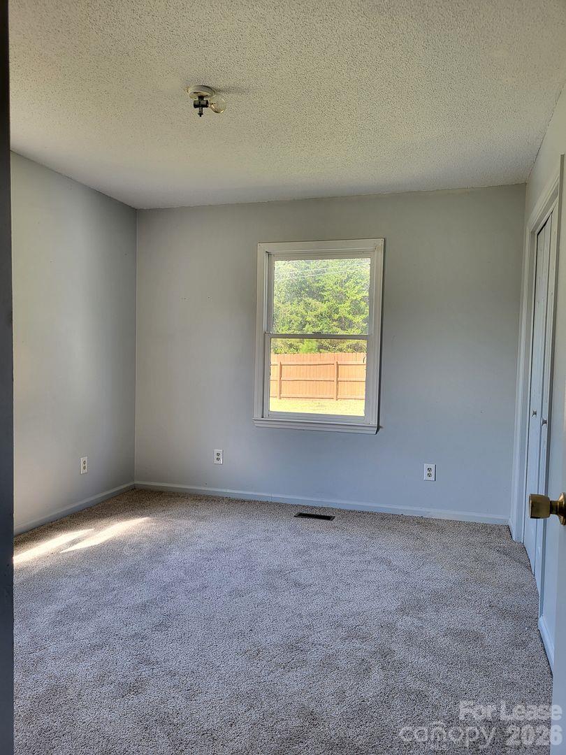4764 Burnam Lane Property Photo 4