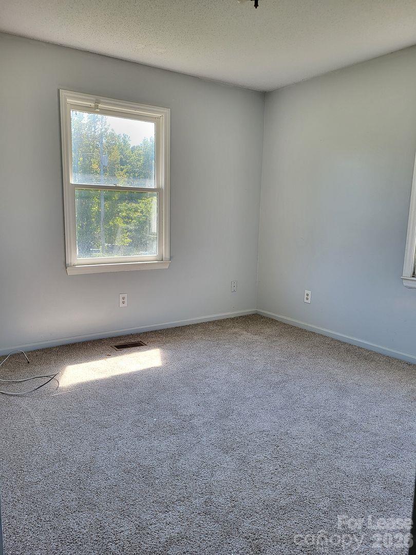 4764 Burnam Lane Property Photo 6