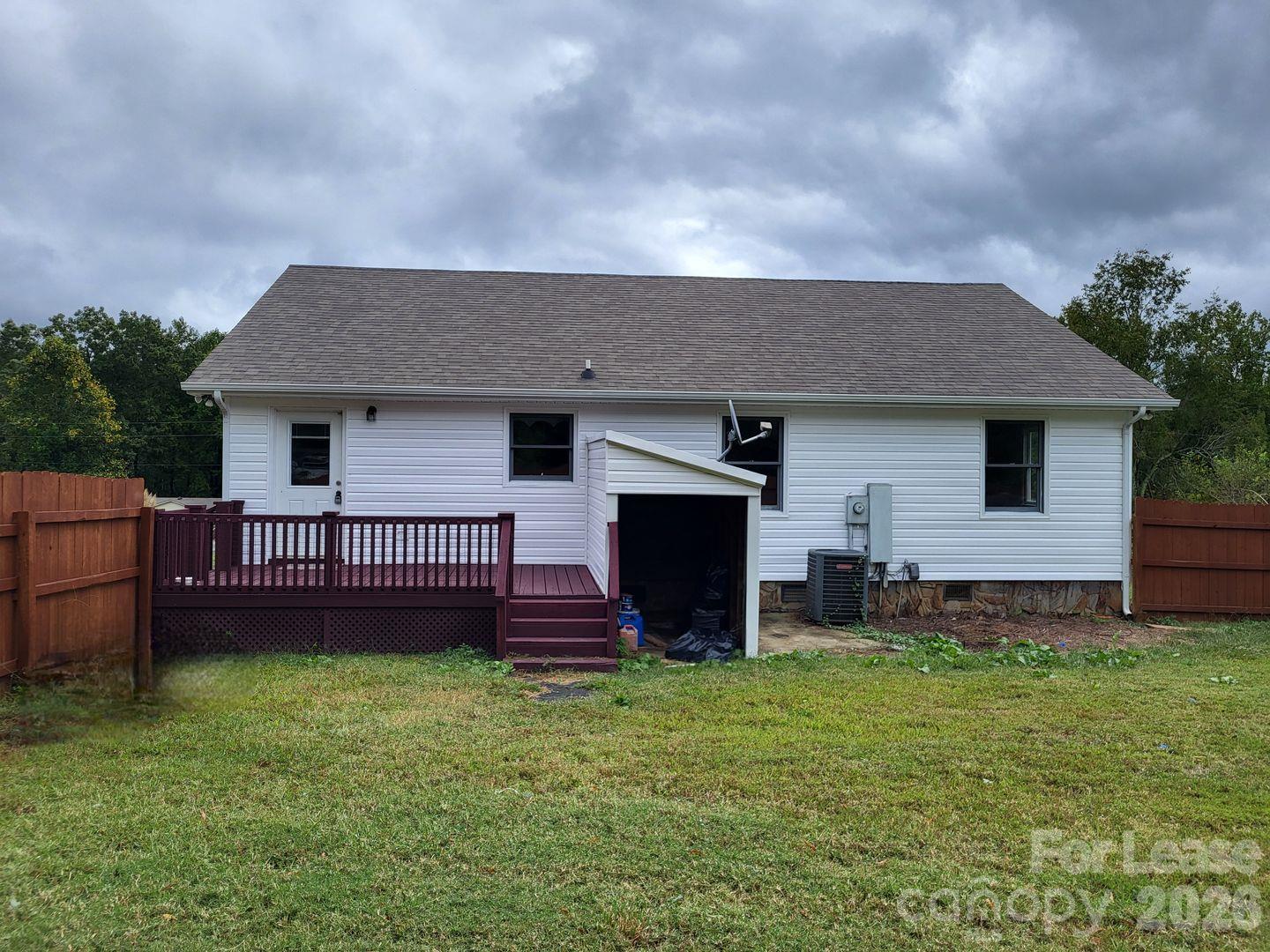 4764 Burnam Lane Property Photo 8