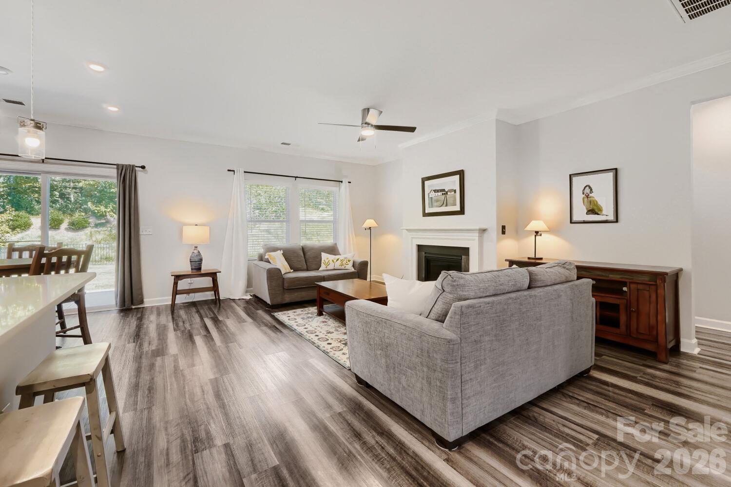 2468 Riparian Way Property Photo 4