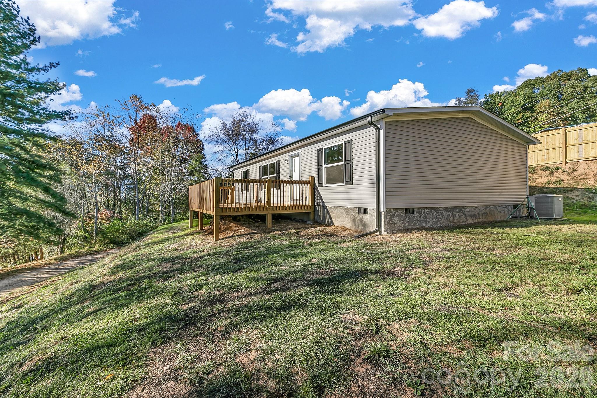 70 Windy Hill Lane Property Photo 1