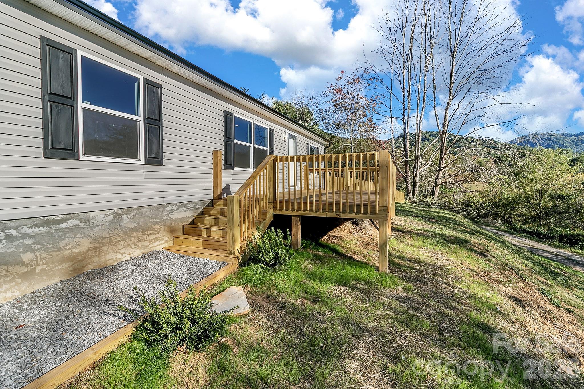 70 Windy Hill Lane Property Photo 2