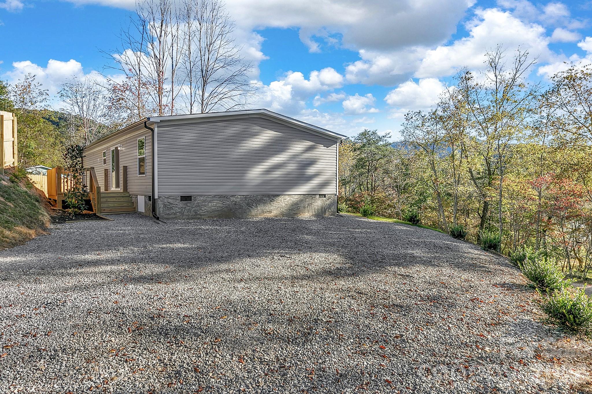 70 Windy Hill Lane Property Photo 6