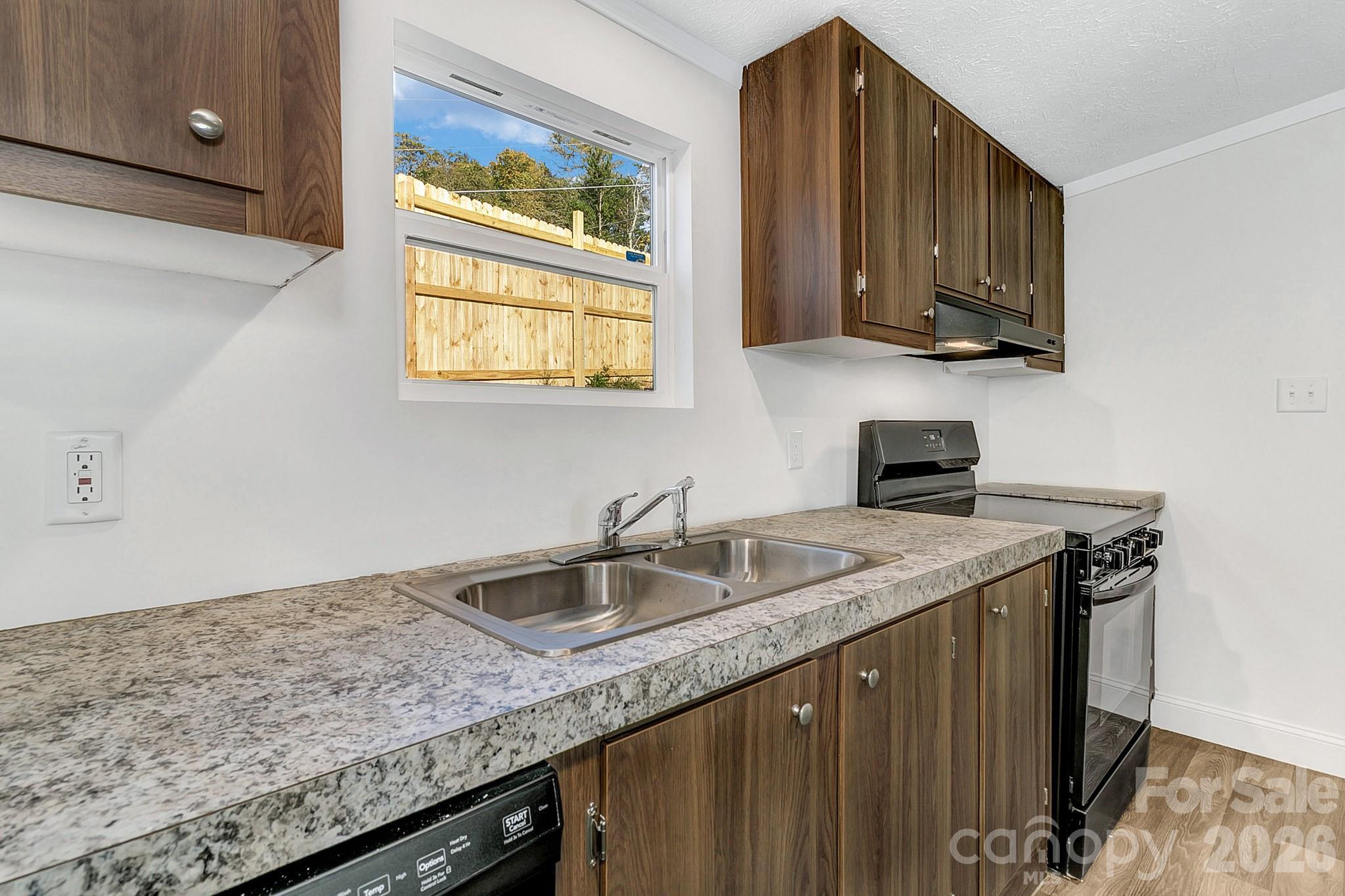 70 Windy Hill Lane Property Photo 14