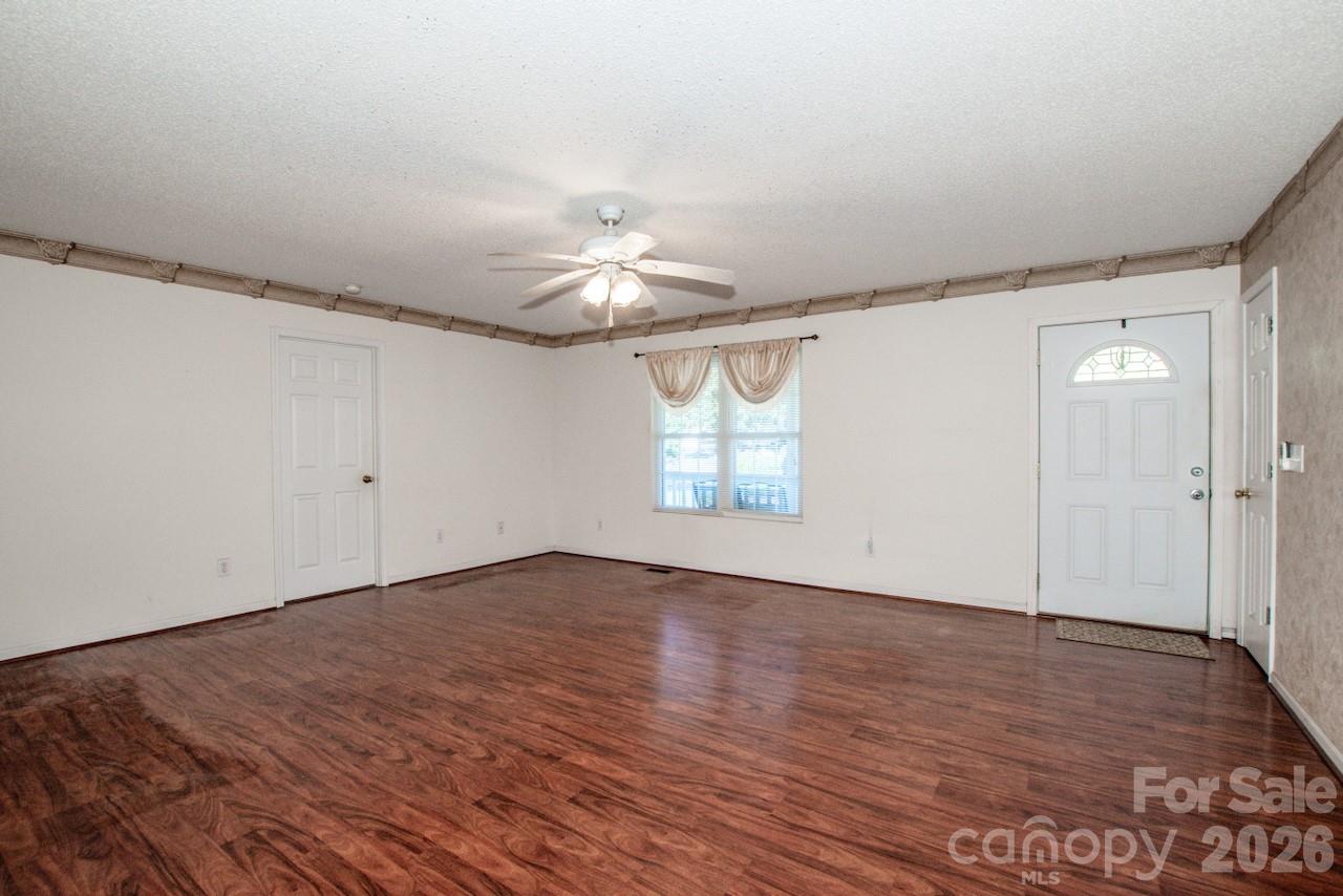 110 Joseph Lane Property Photo 4